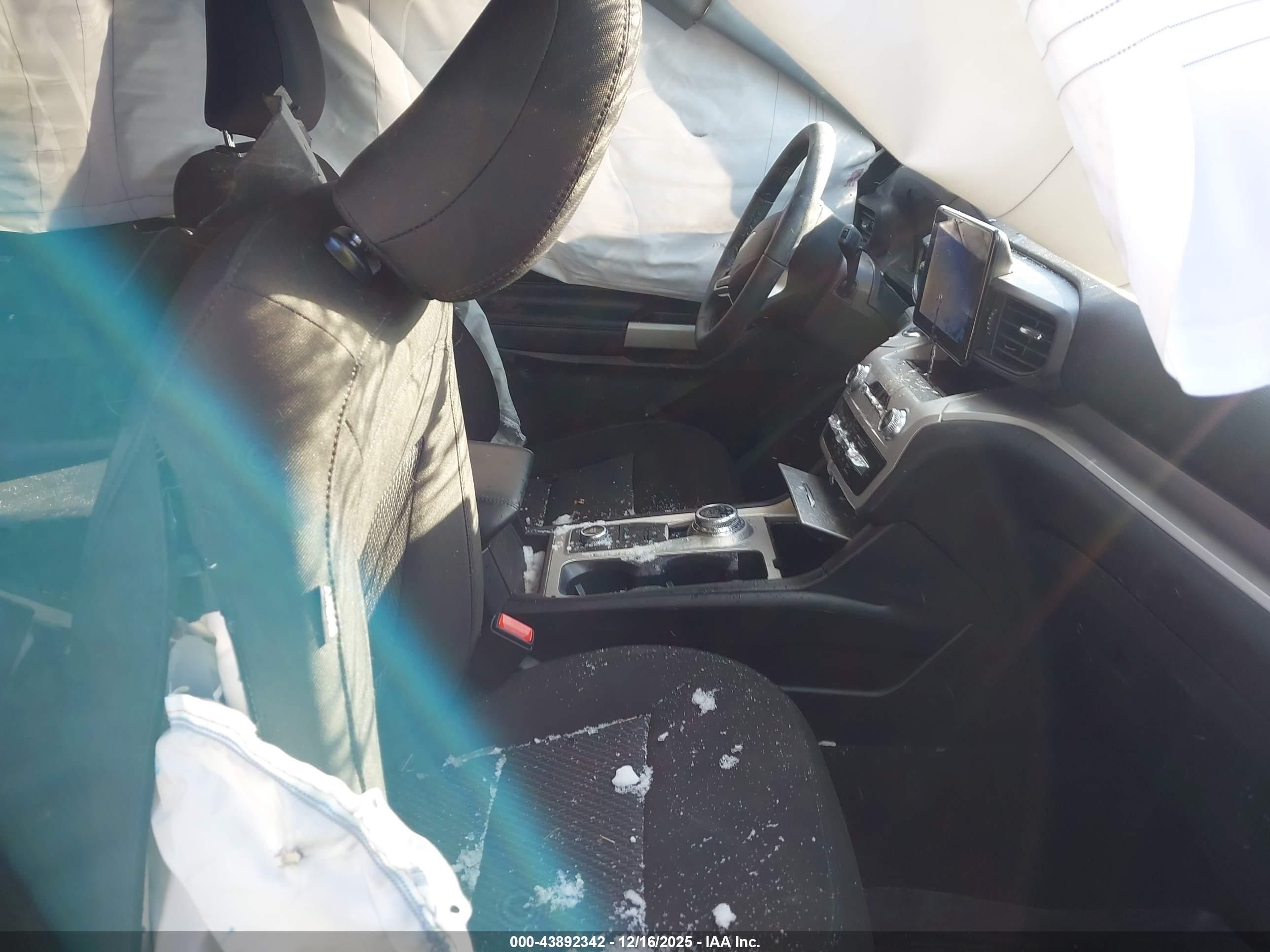 FORD EXPLORER image 5