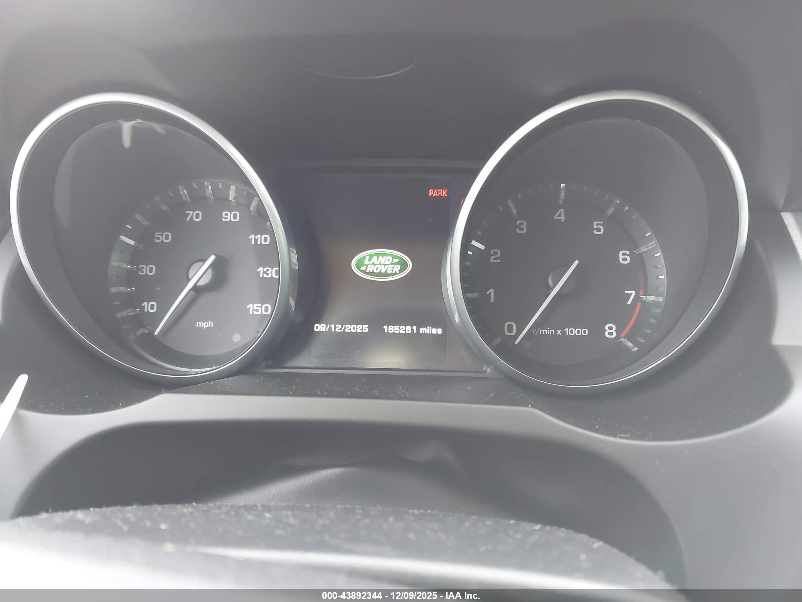 LAND ROVER image 7