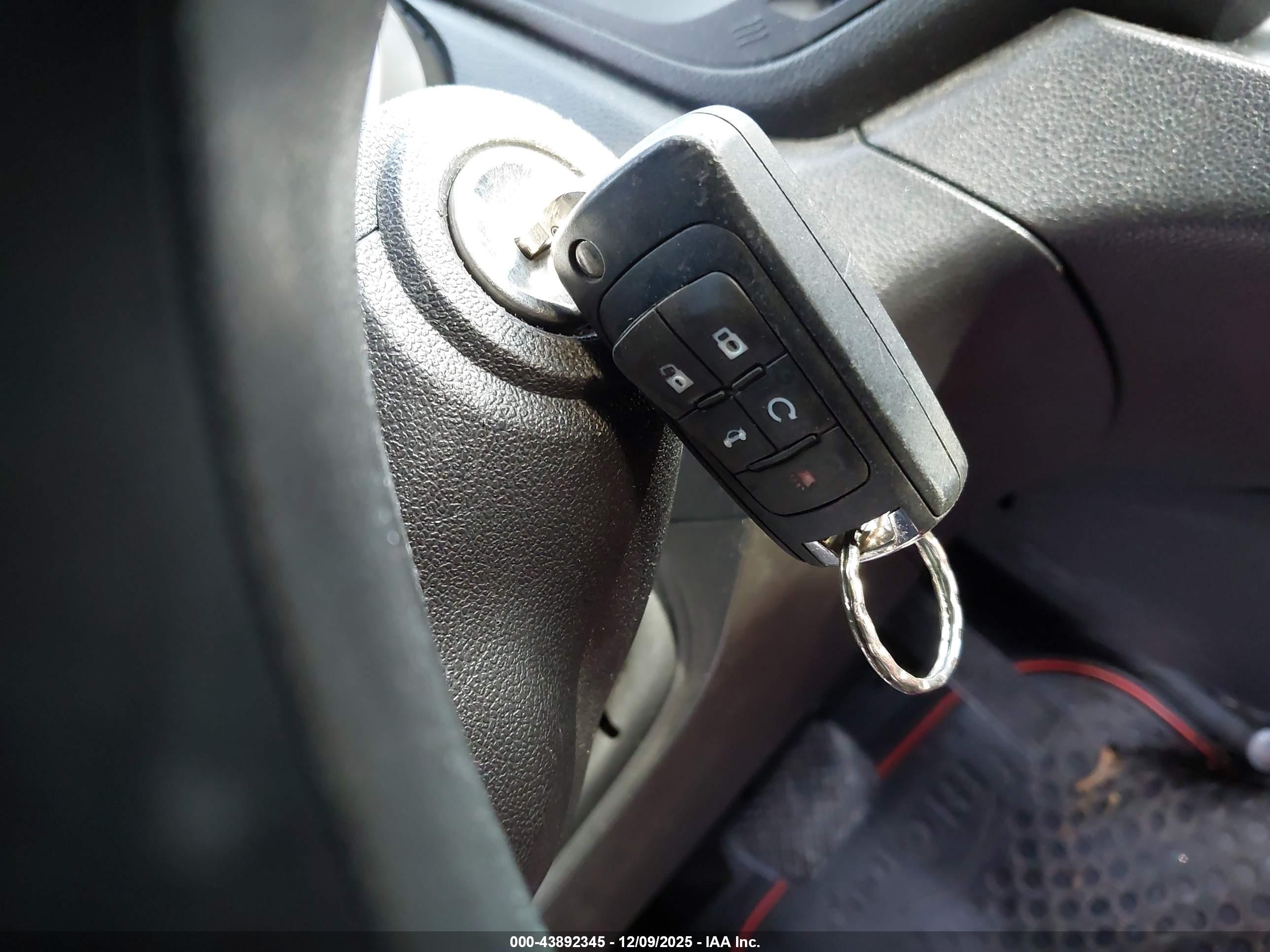CHEVROLET EQUINOX image 11