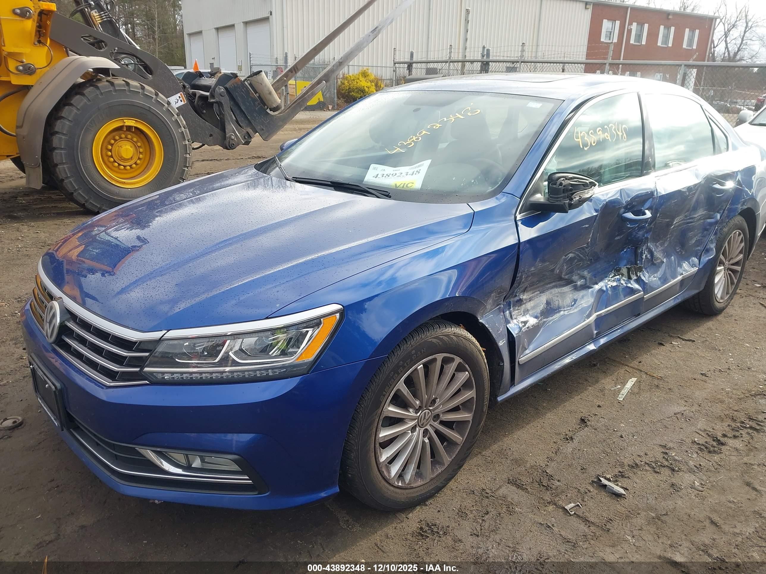 VOLKSWAGEN PASSAT image 2