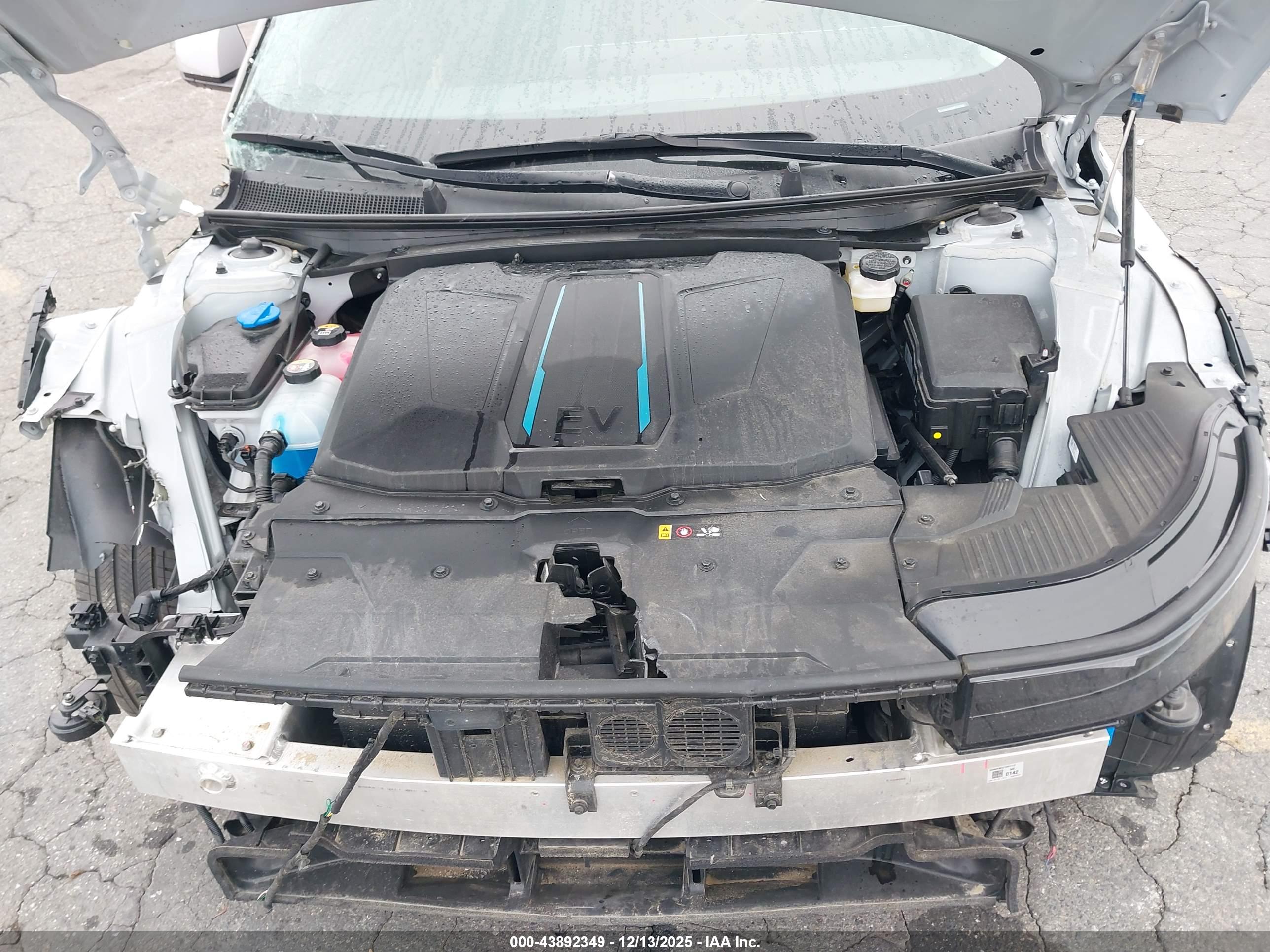 HYUNDAI IONIQ image 10