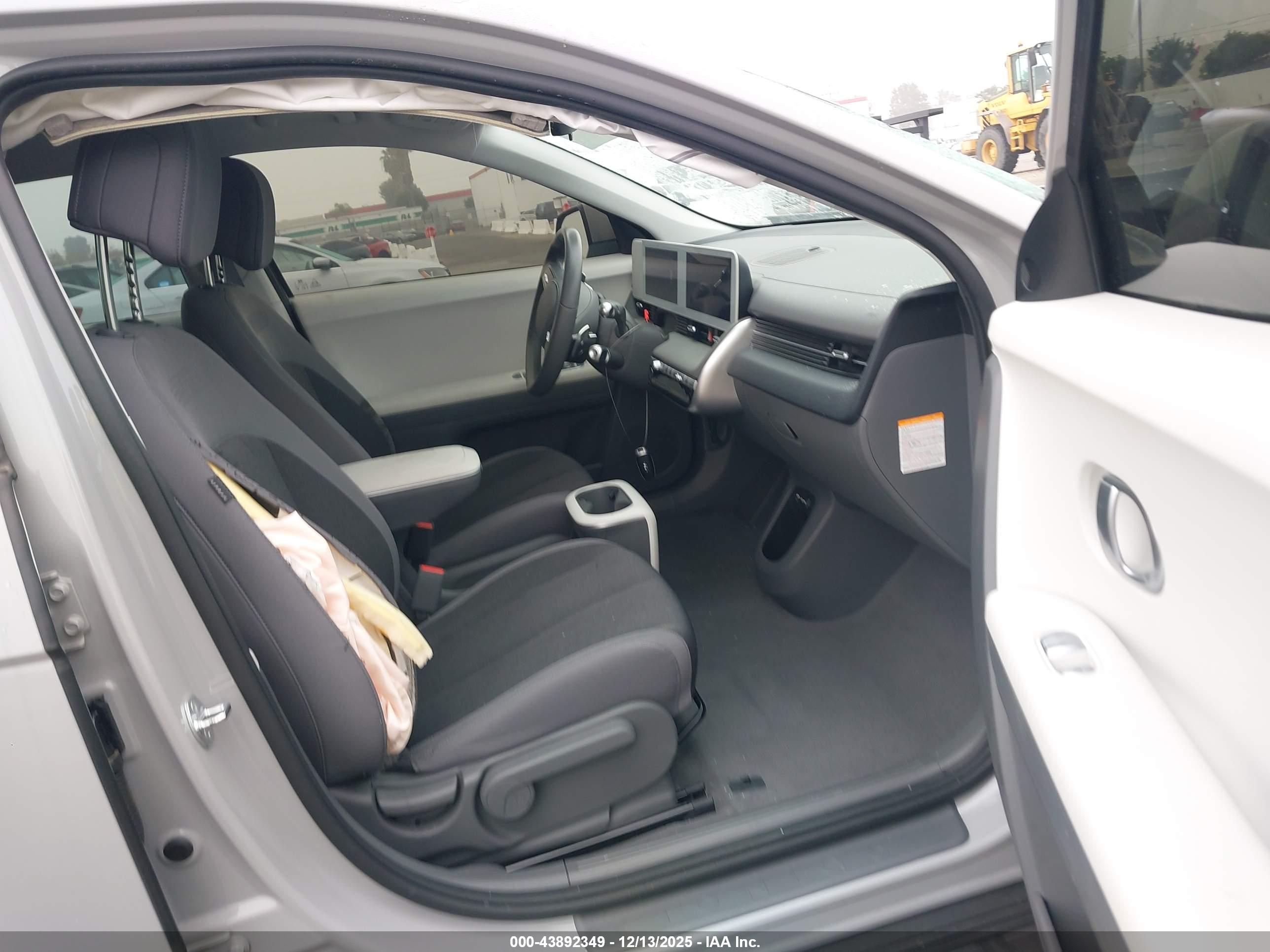 HYUNDAI IONIQ image 5