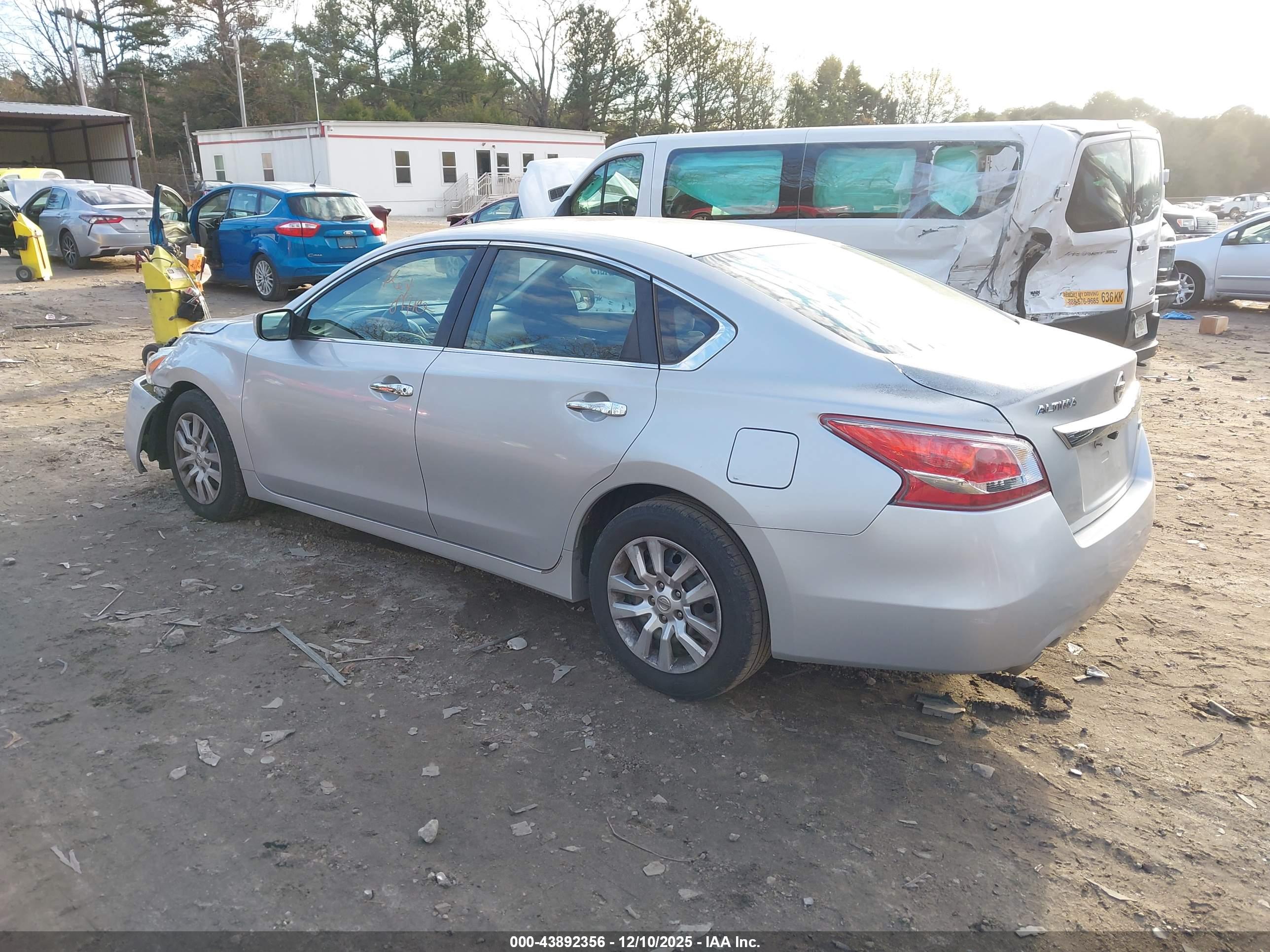 NISSAN ALTIMA image 3