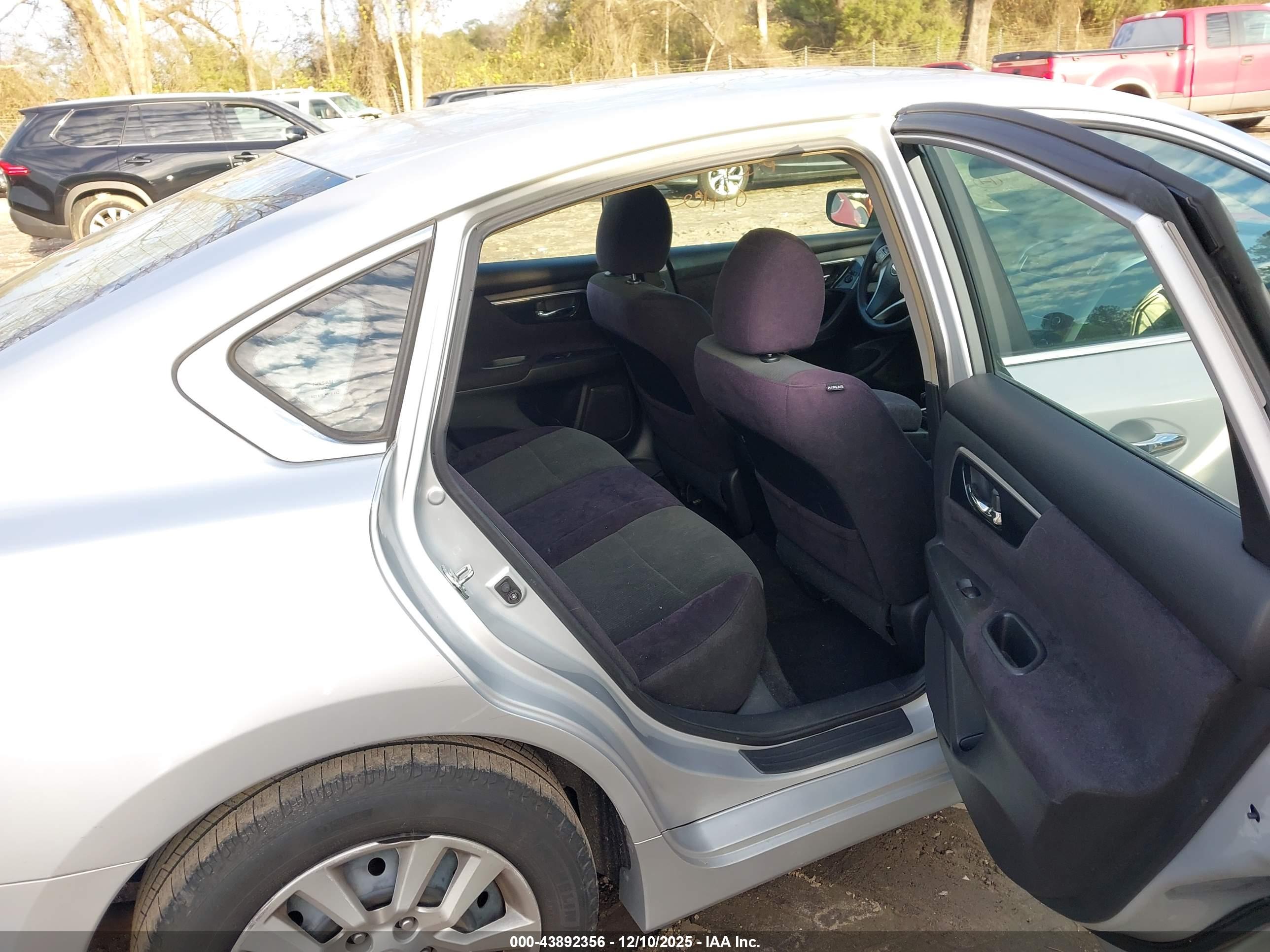 NISSAN ALTIMA image 8