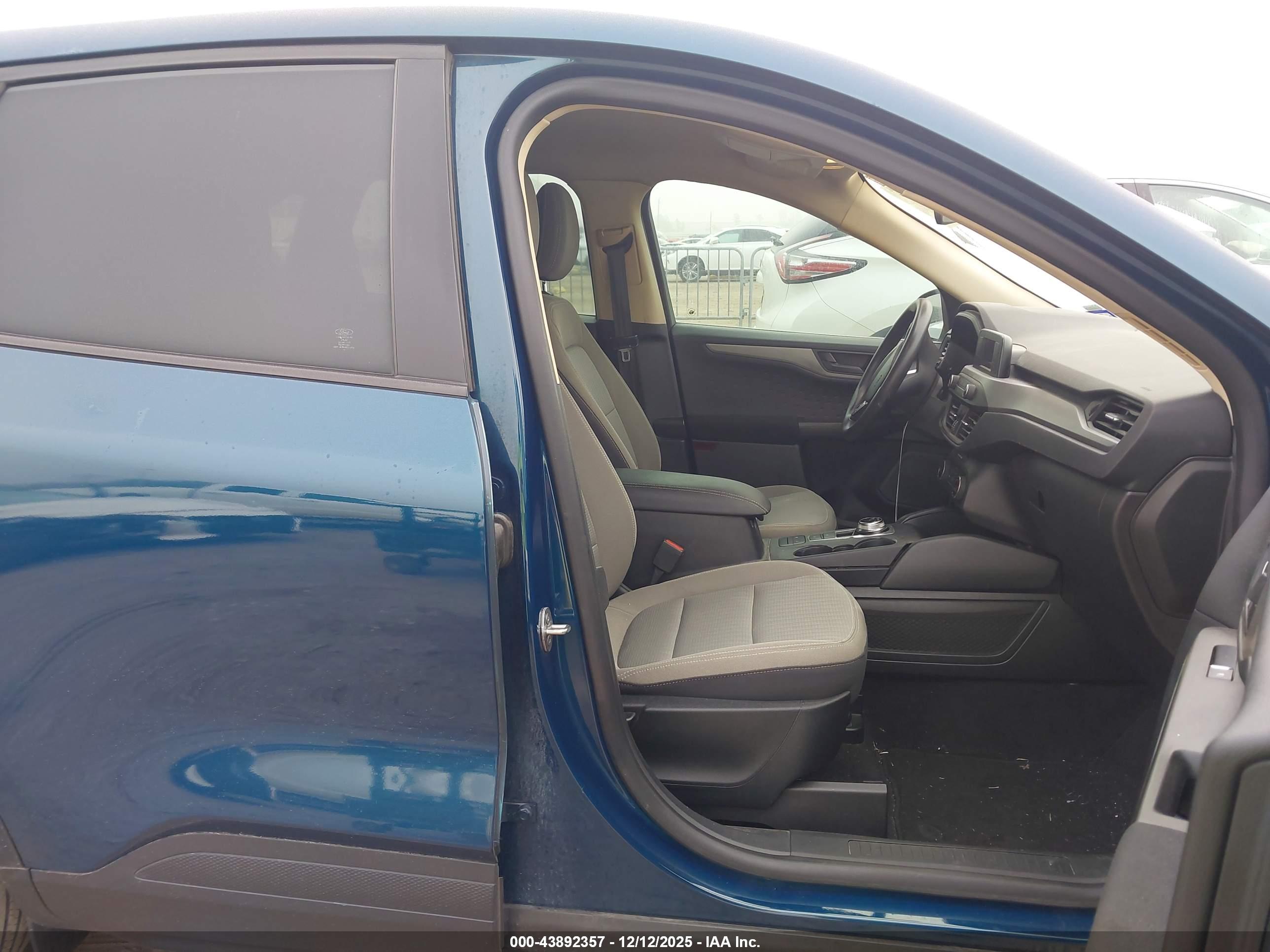 FORD ESCAPE image 5