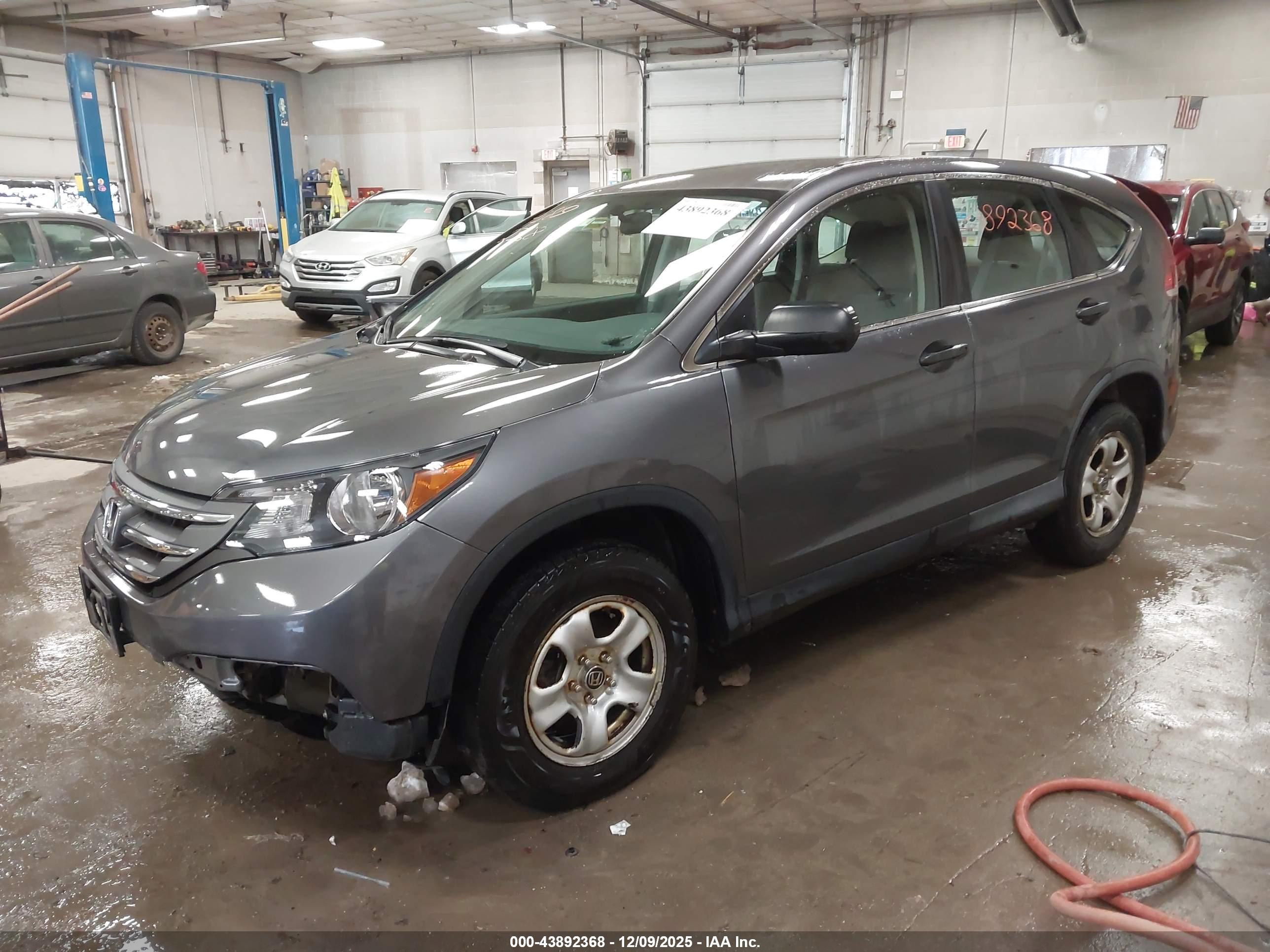 HONDA CR-V image 2