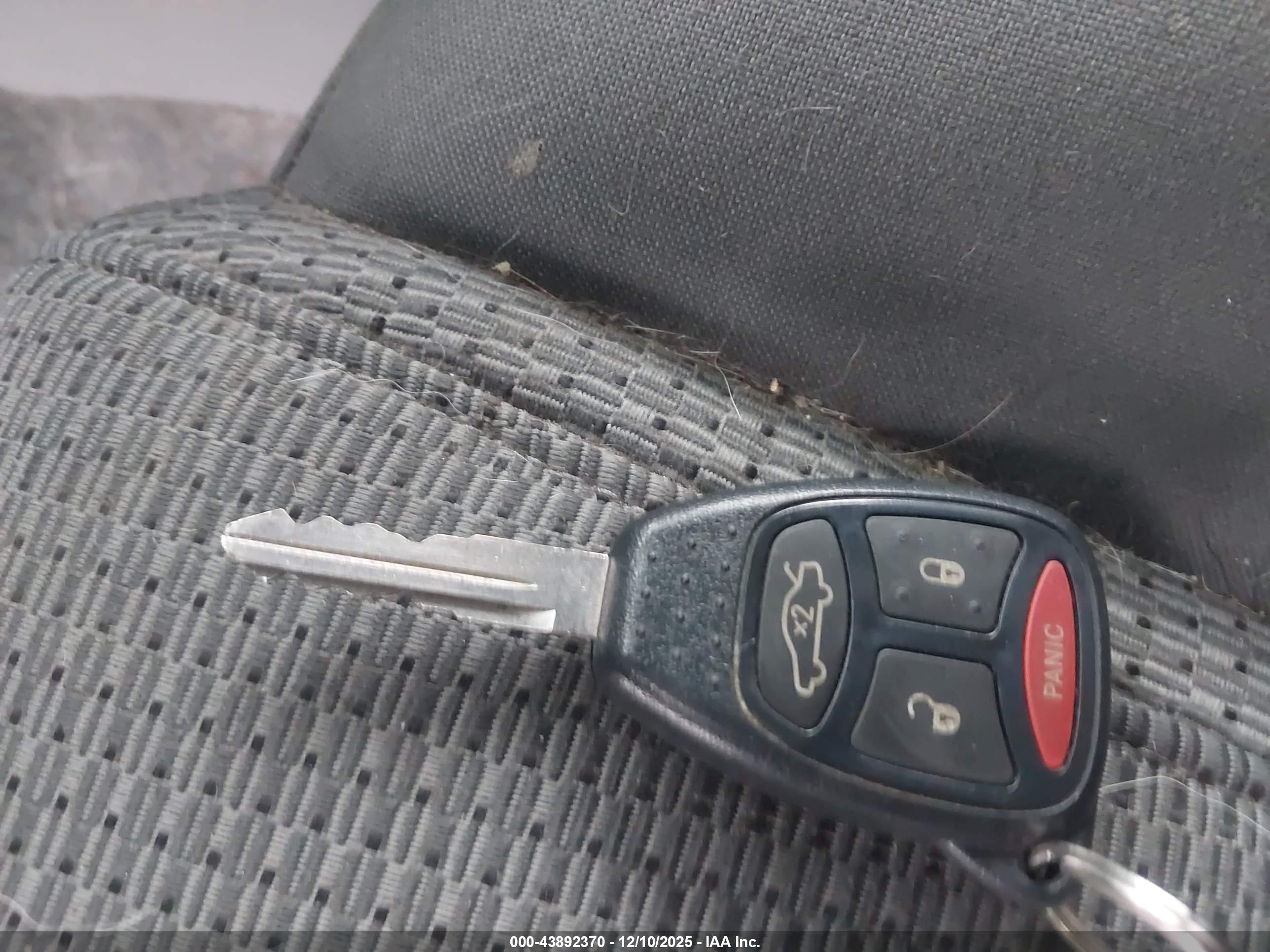 JEEP COMMANDER image 11