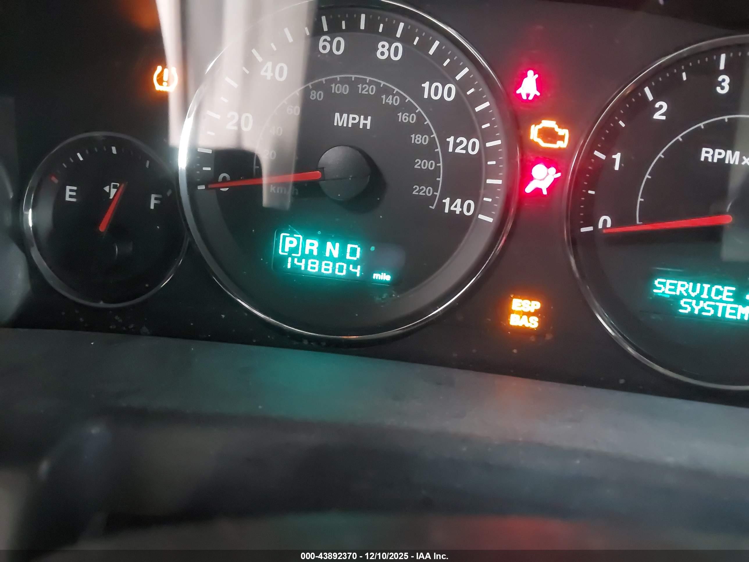 JEEP COMMANDER image 7