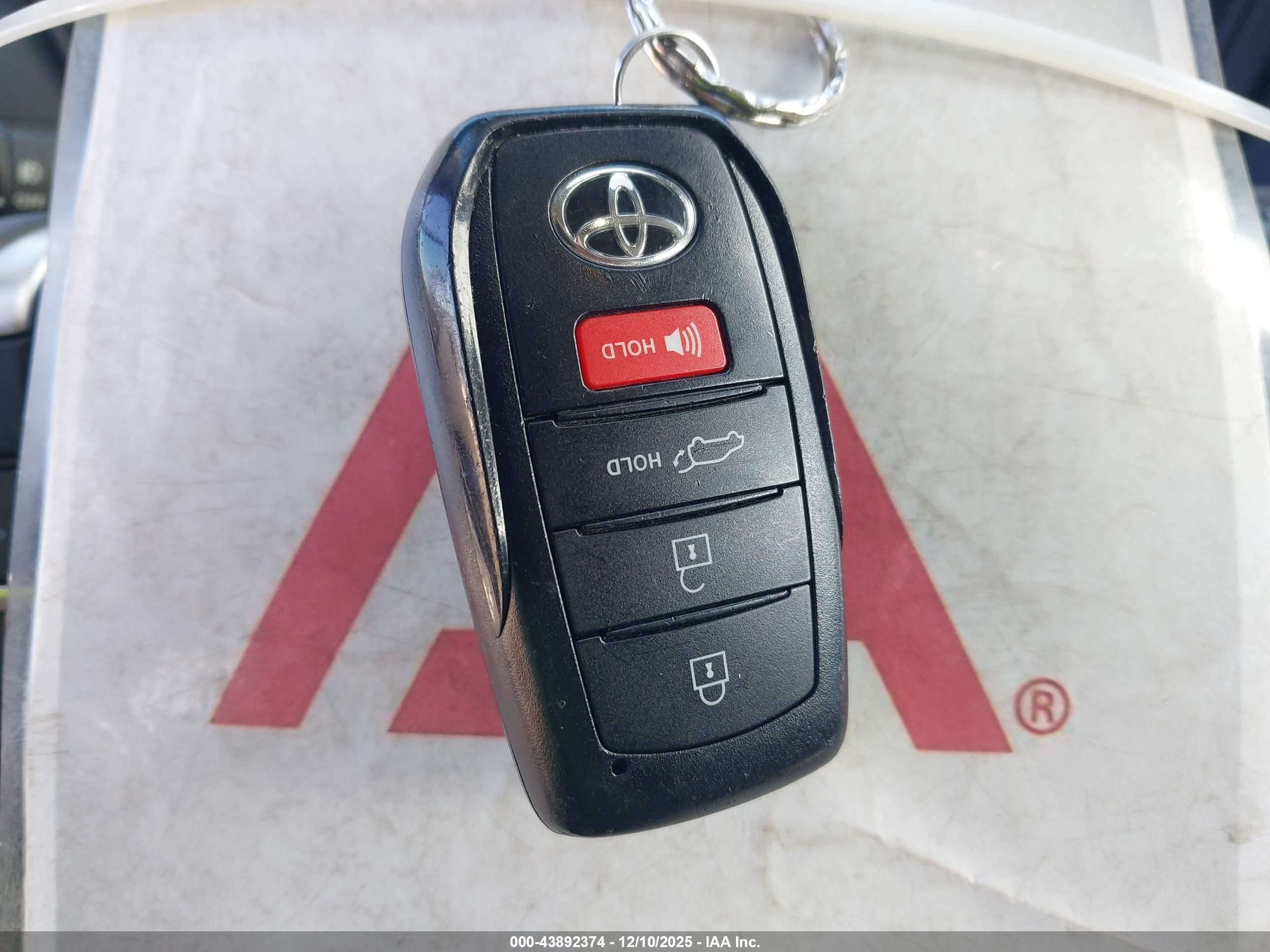 TOYOTA GRAND image 11