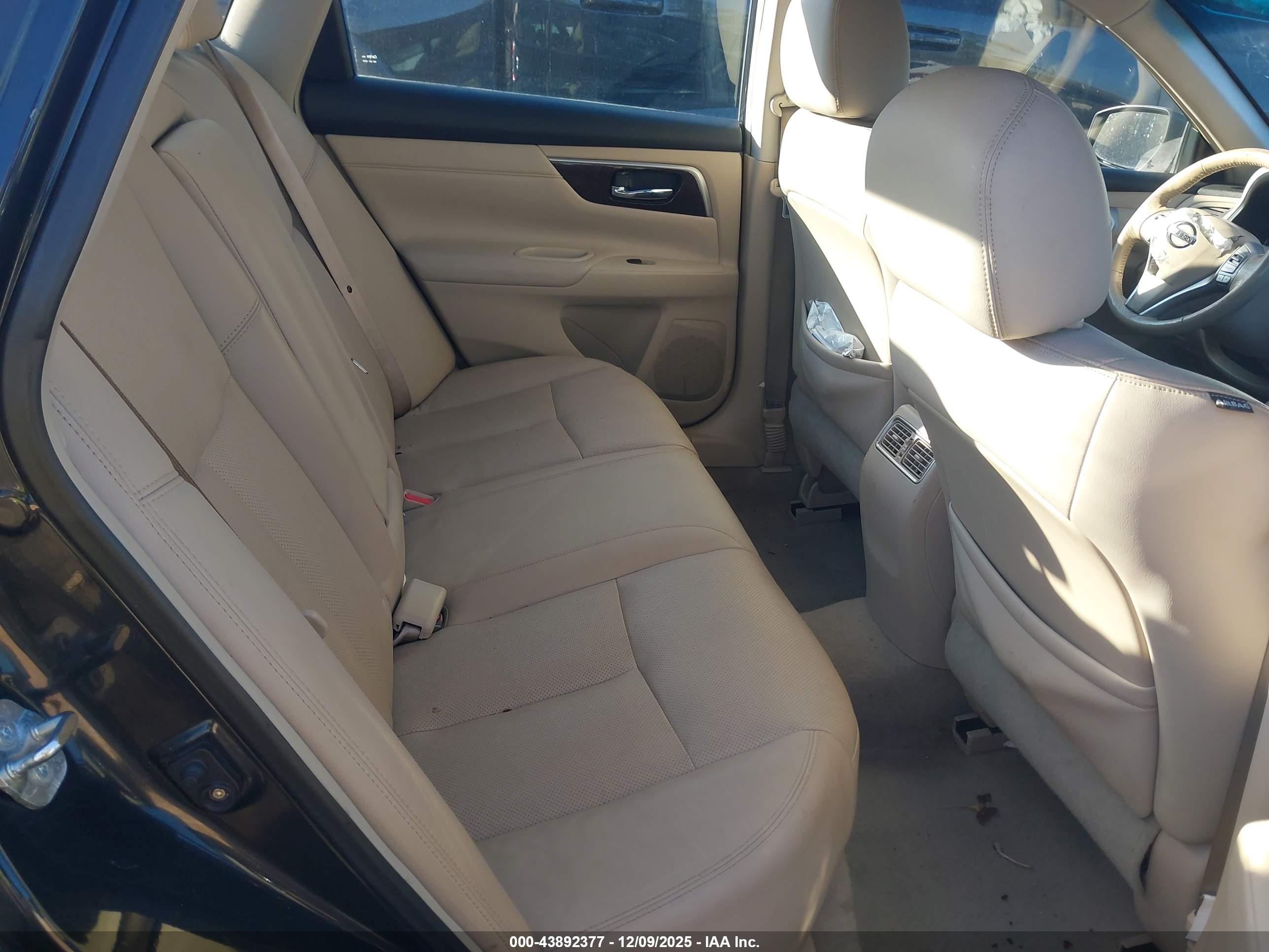 NISSAN ALTIMA image 8