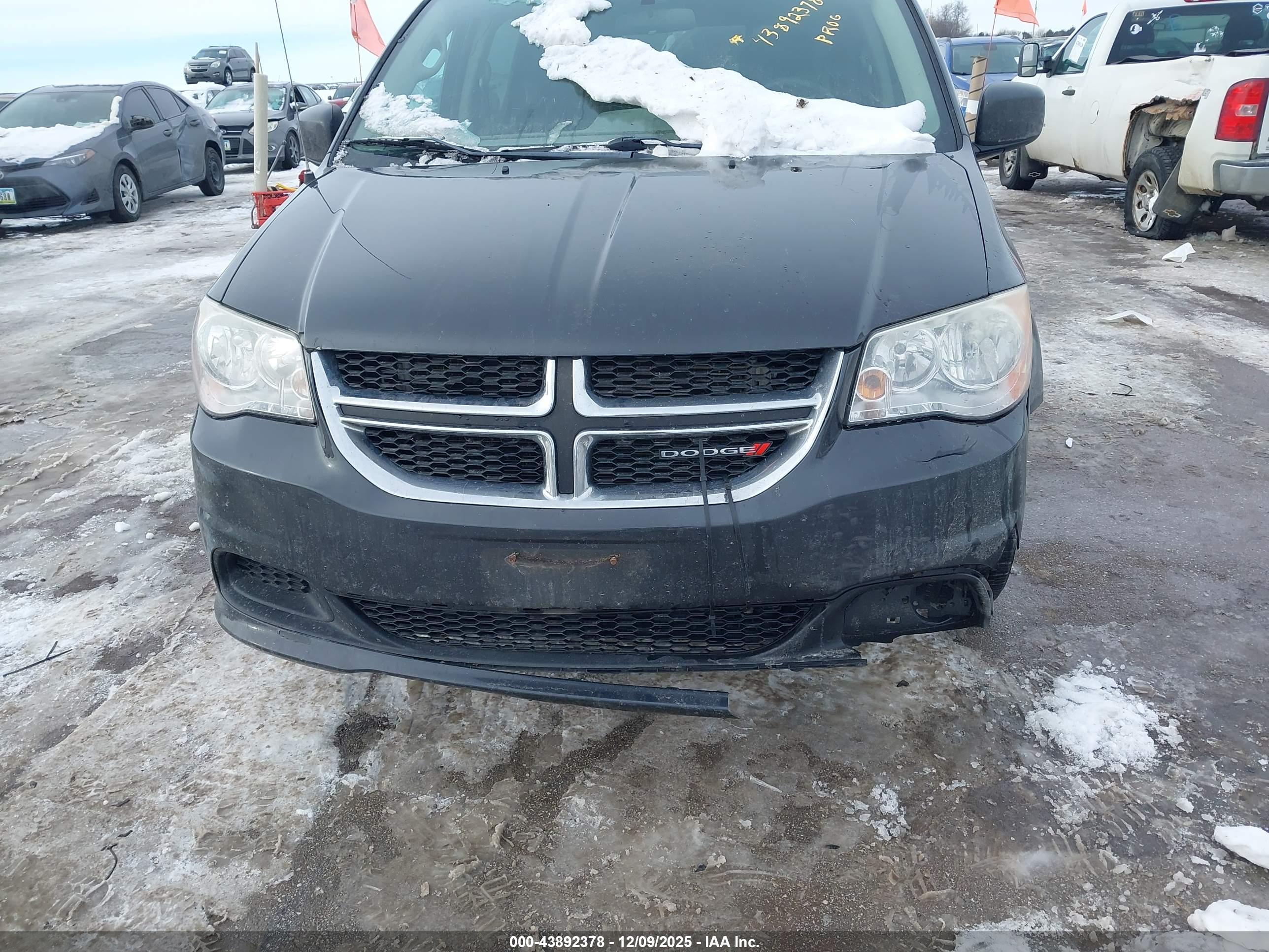 DODGE GRAND image 6