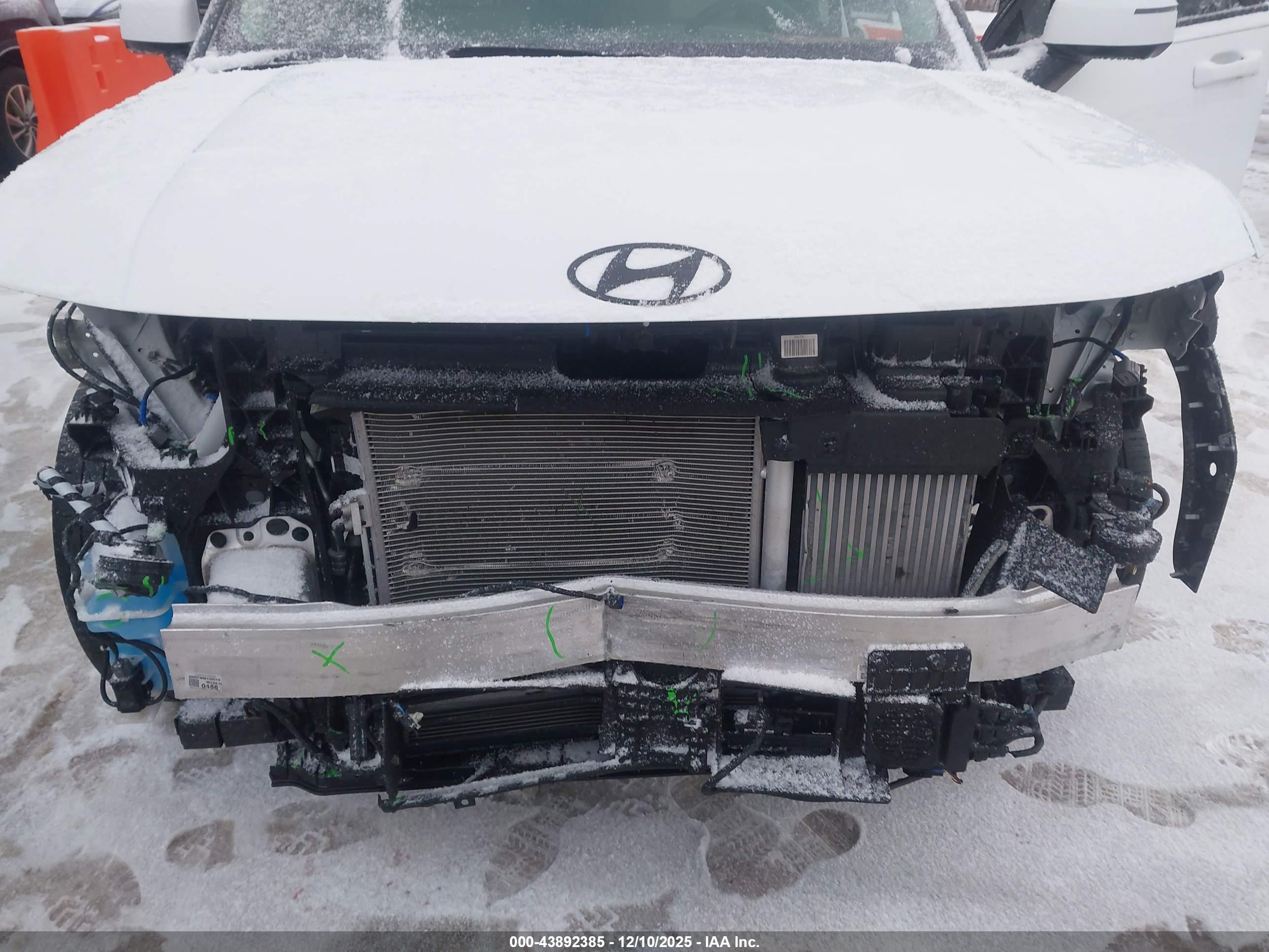 HYUNDAI SANTA image 6