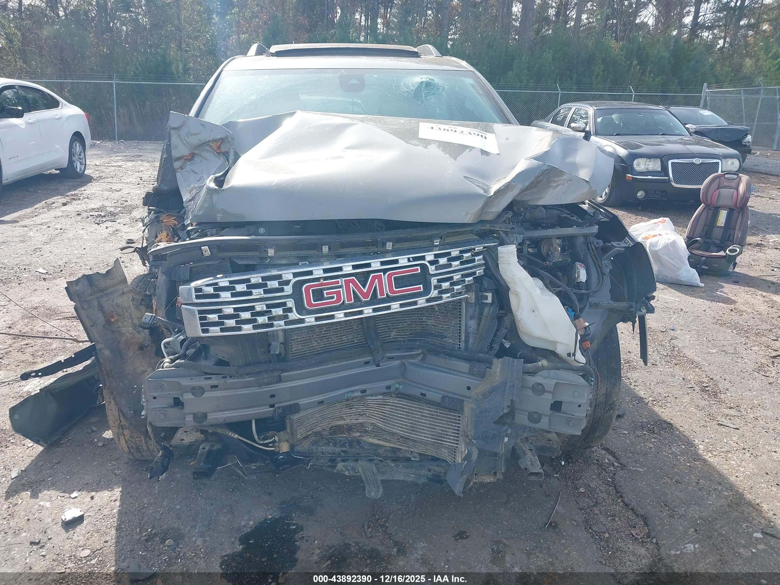 GMC ACADIA image 6