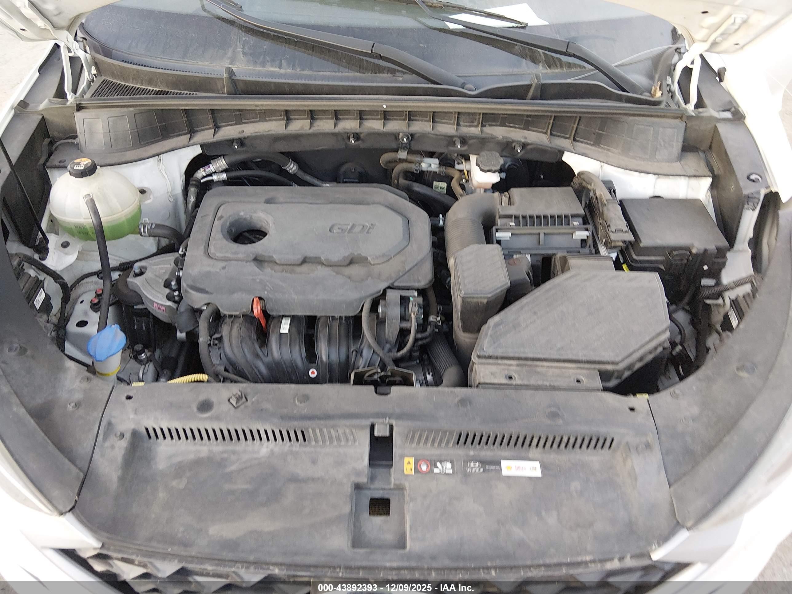 HYUNDAI TUCSON image 10