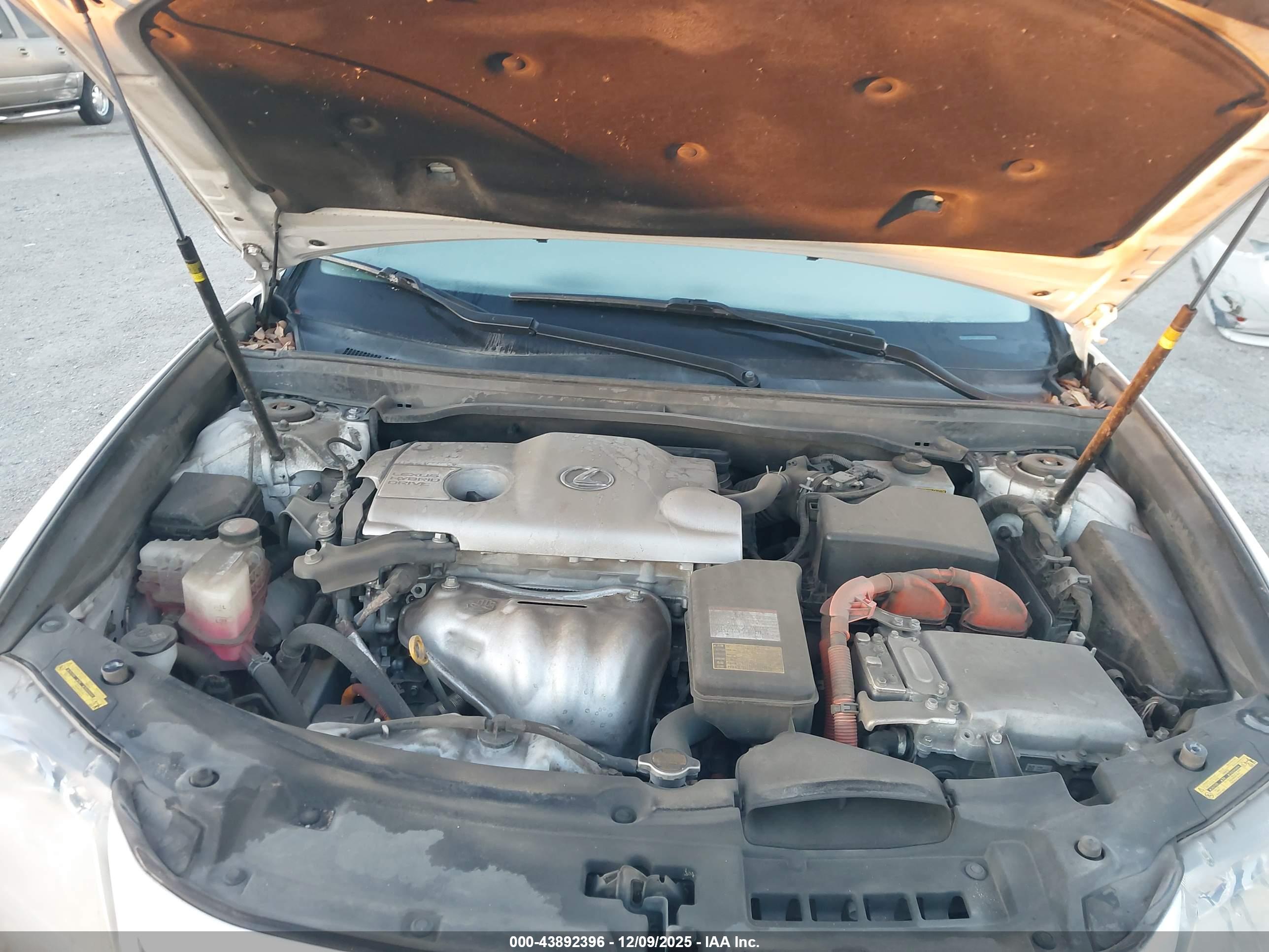 LEXUS ES image 10