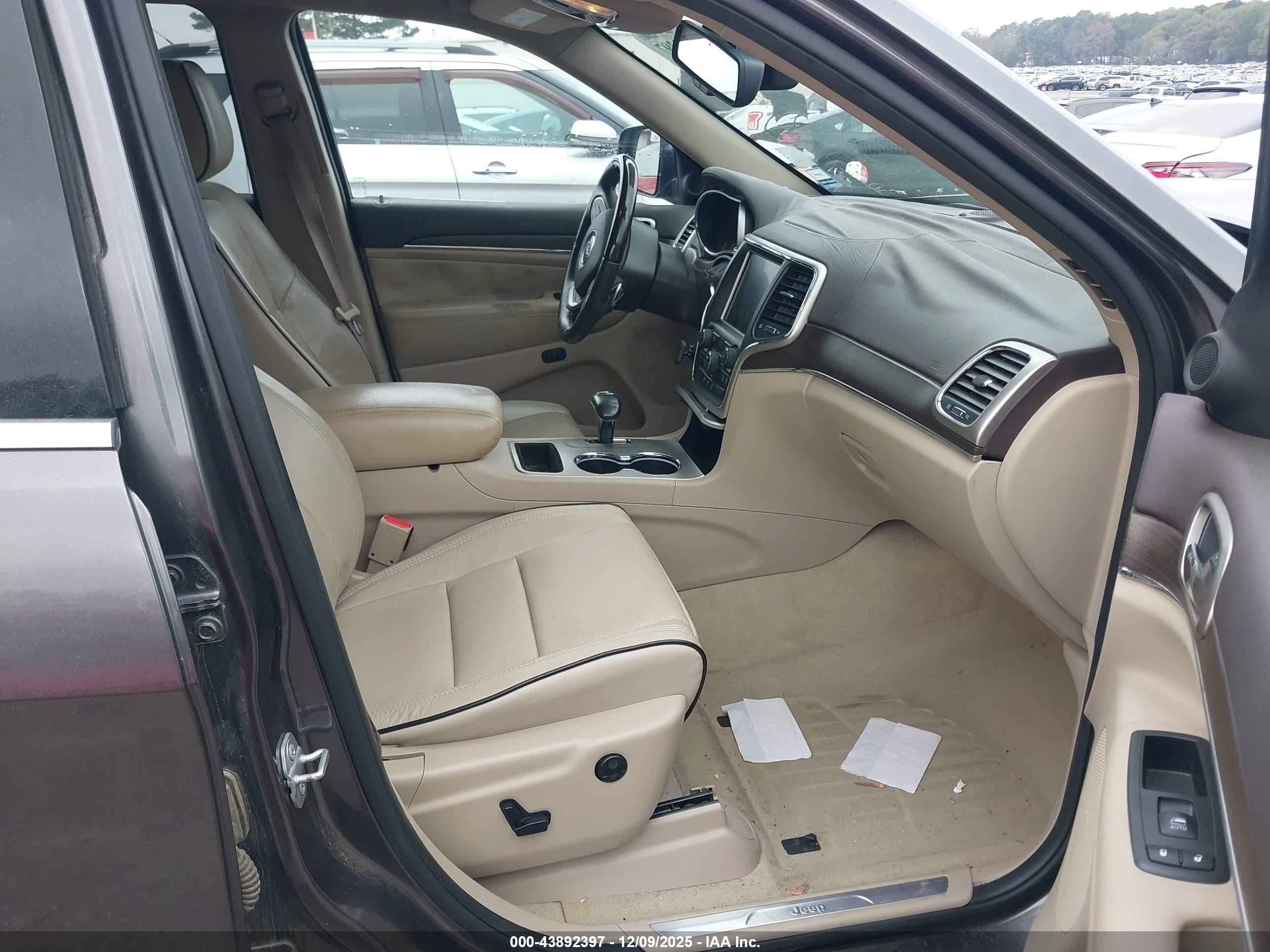 JEEP GRAND image 5