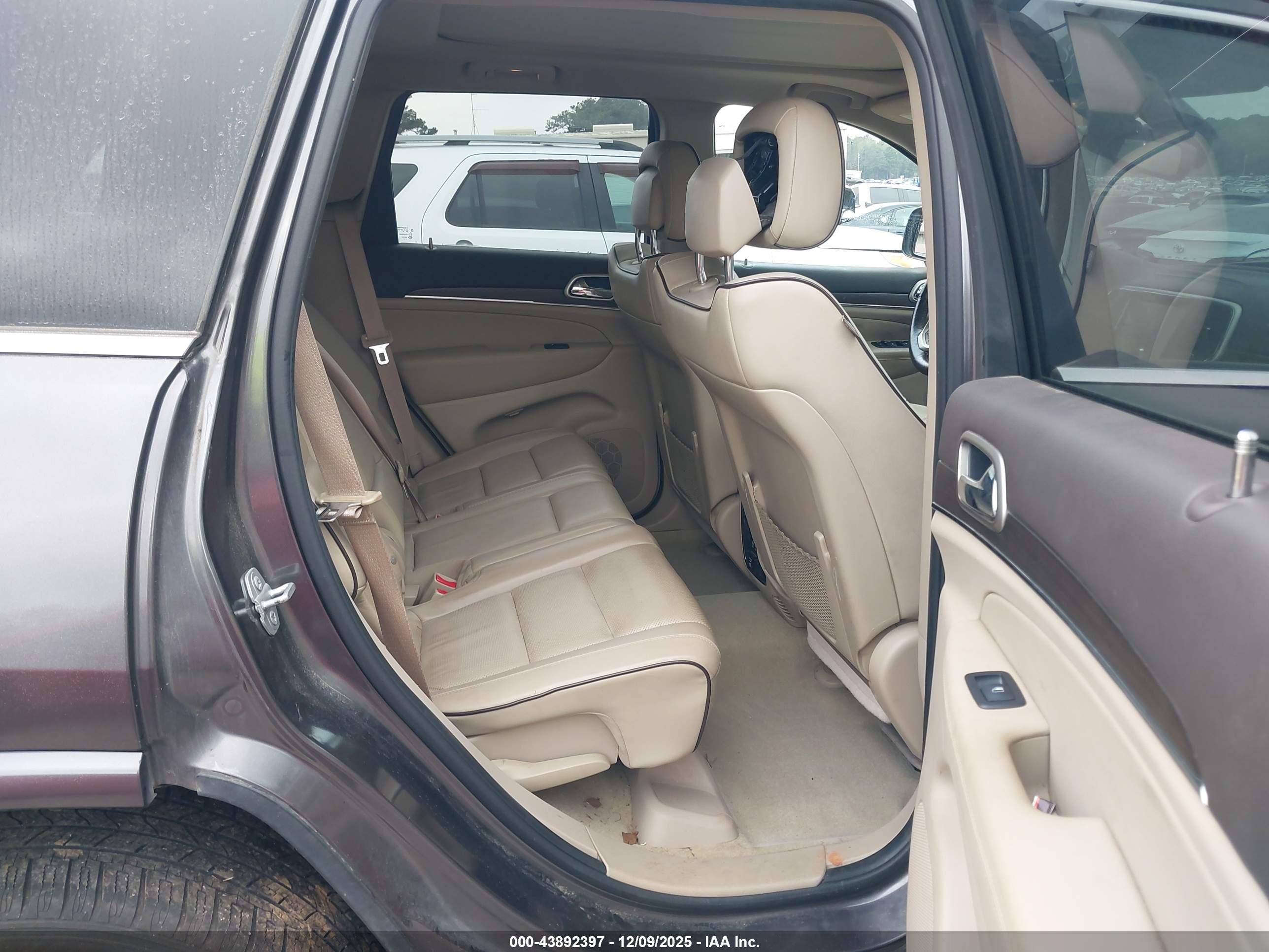 JEEP GRAND image 8