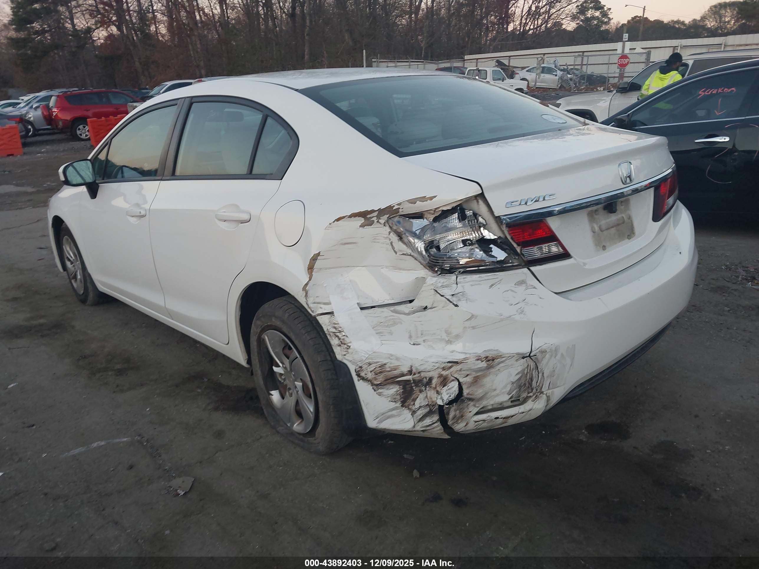 HONDA CIVIC image 3