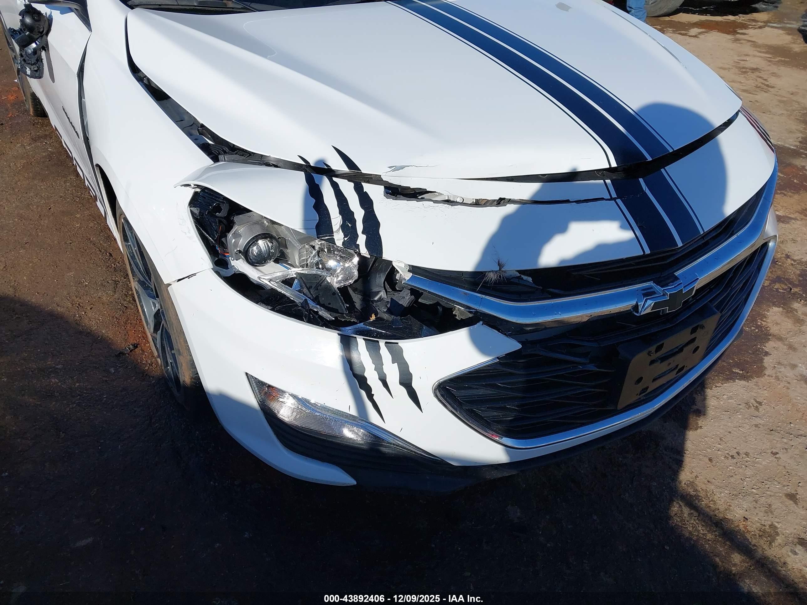 CHEVROLET MALIBU image 6