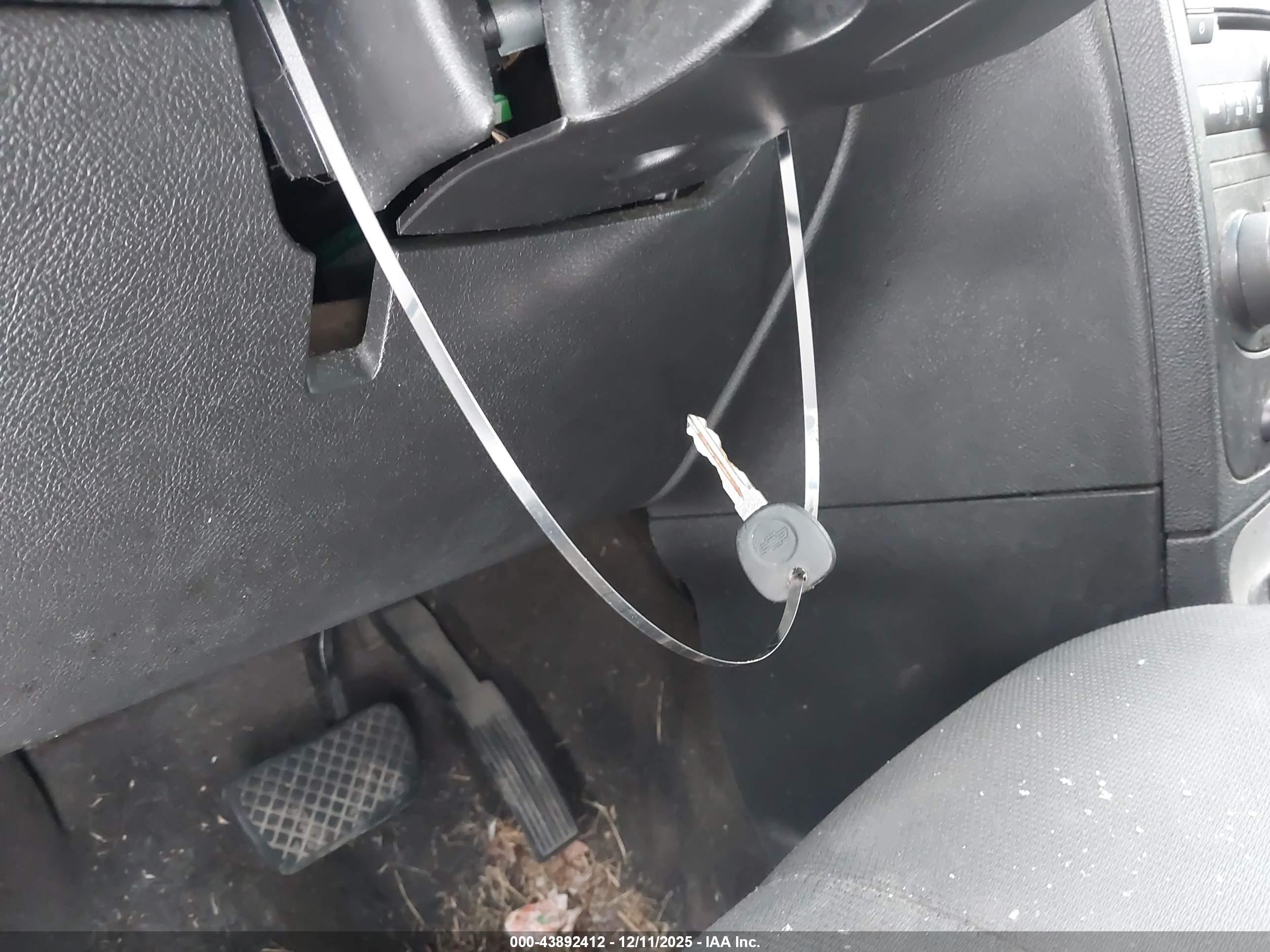 CHEVROLET HHR image 11