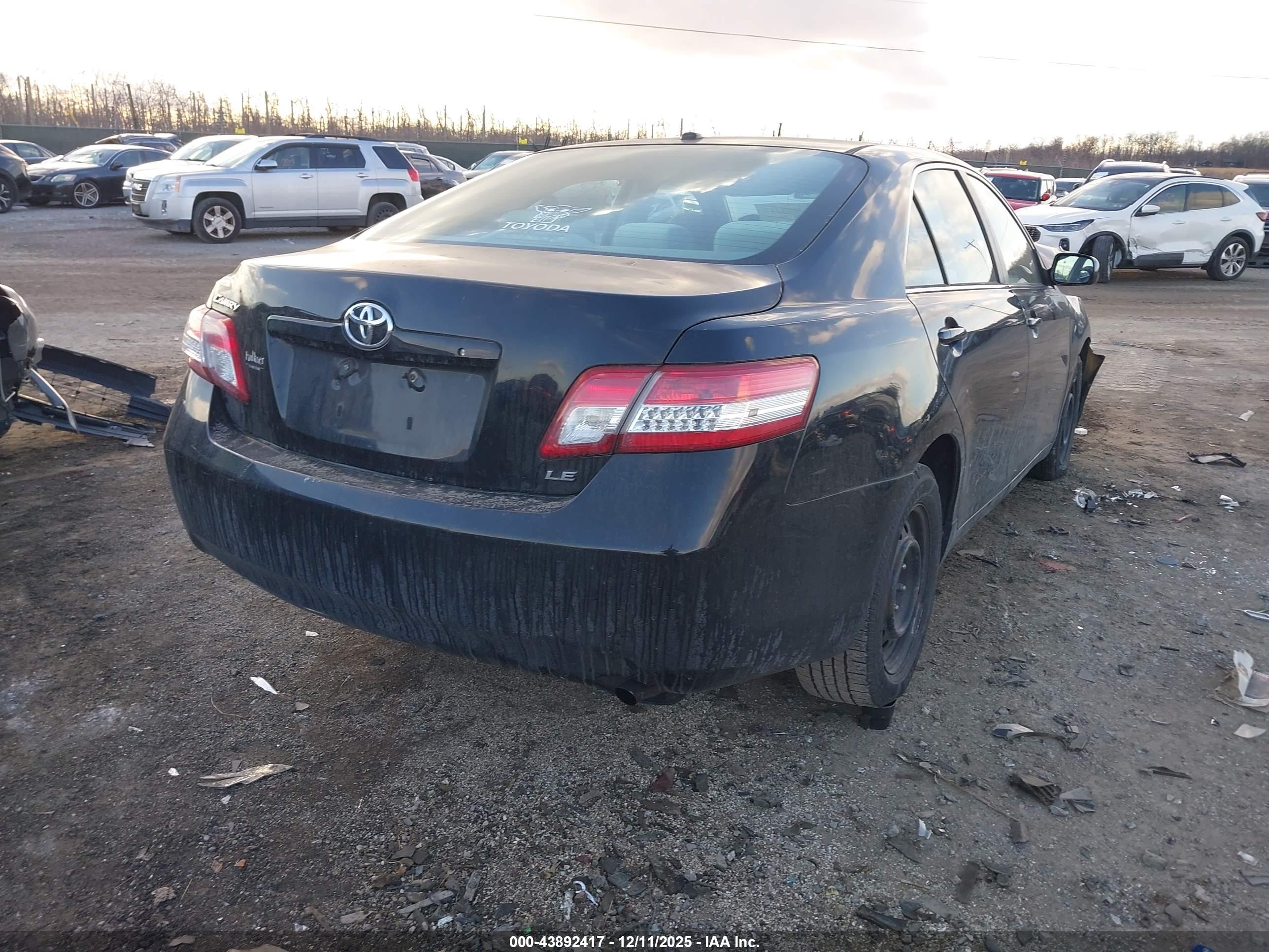 TOYOTA CAMRY image 4