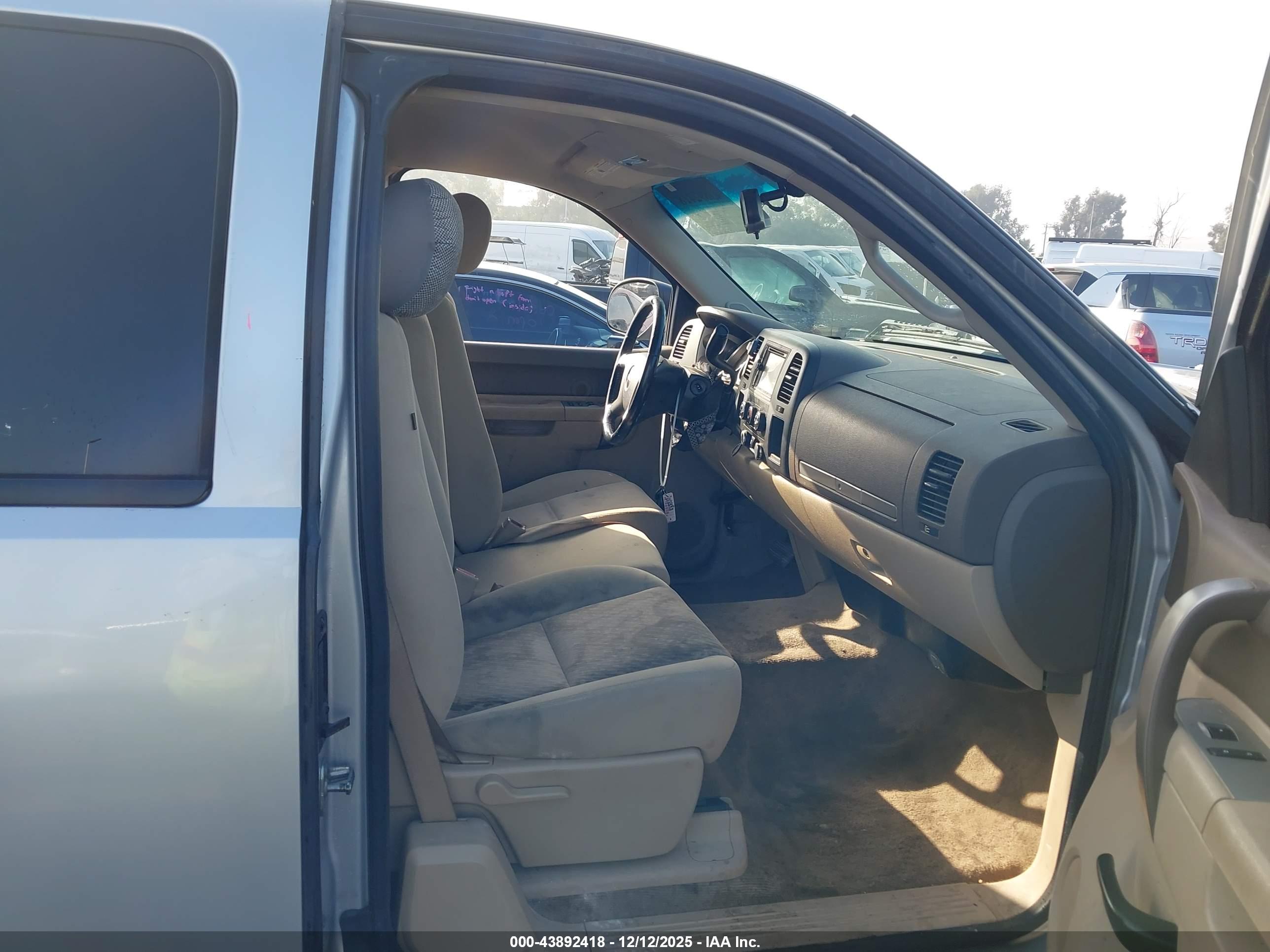 GMC SIERRA image 5