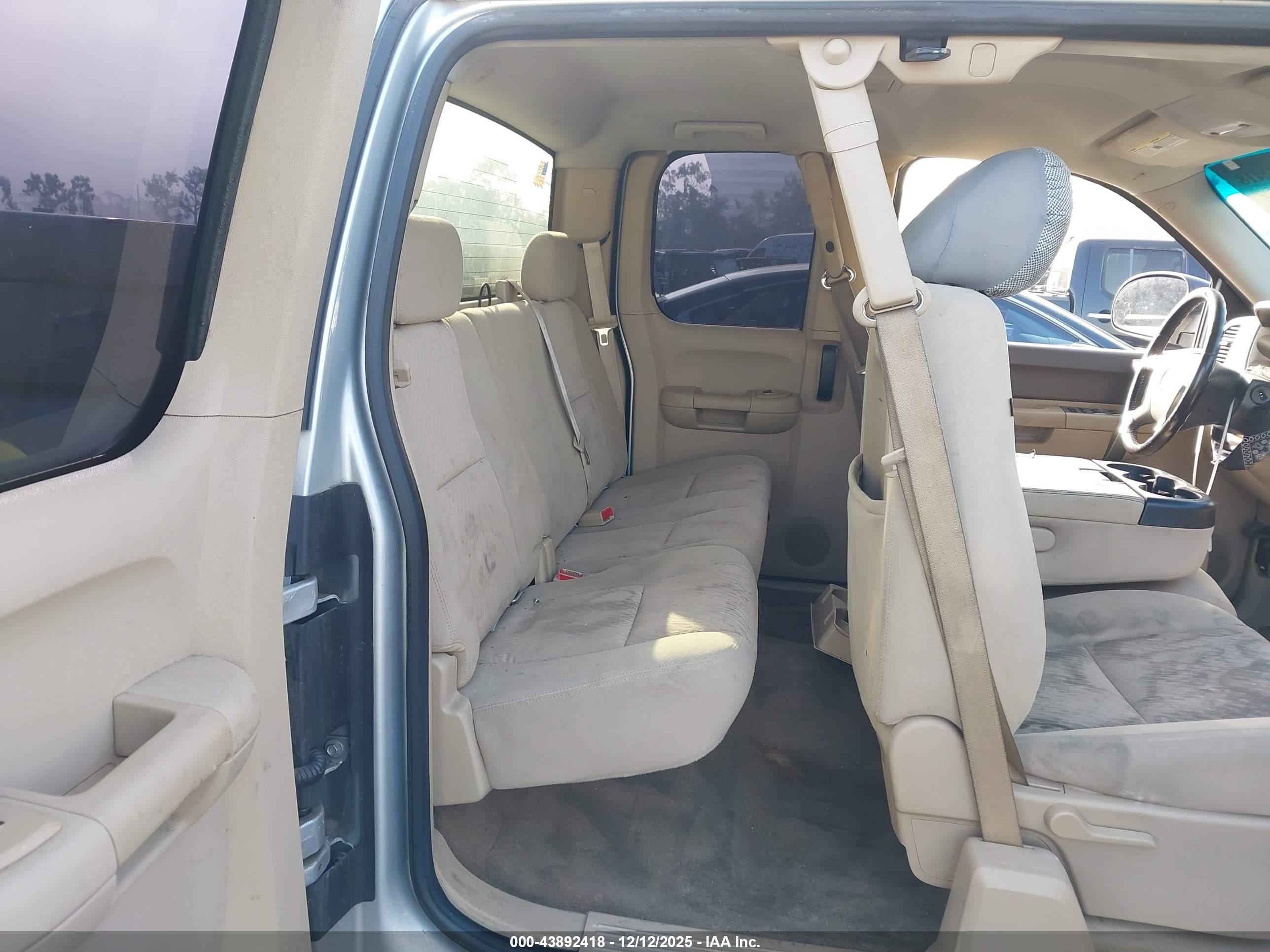 GMC SIERRA image 8