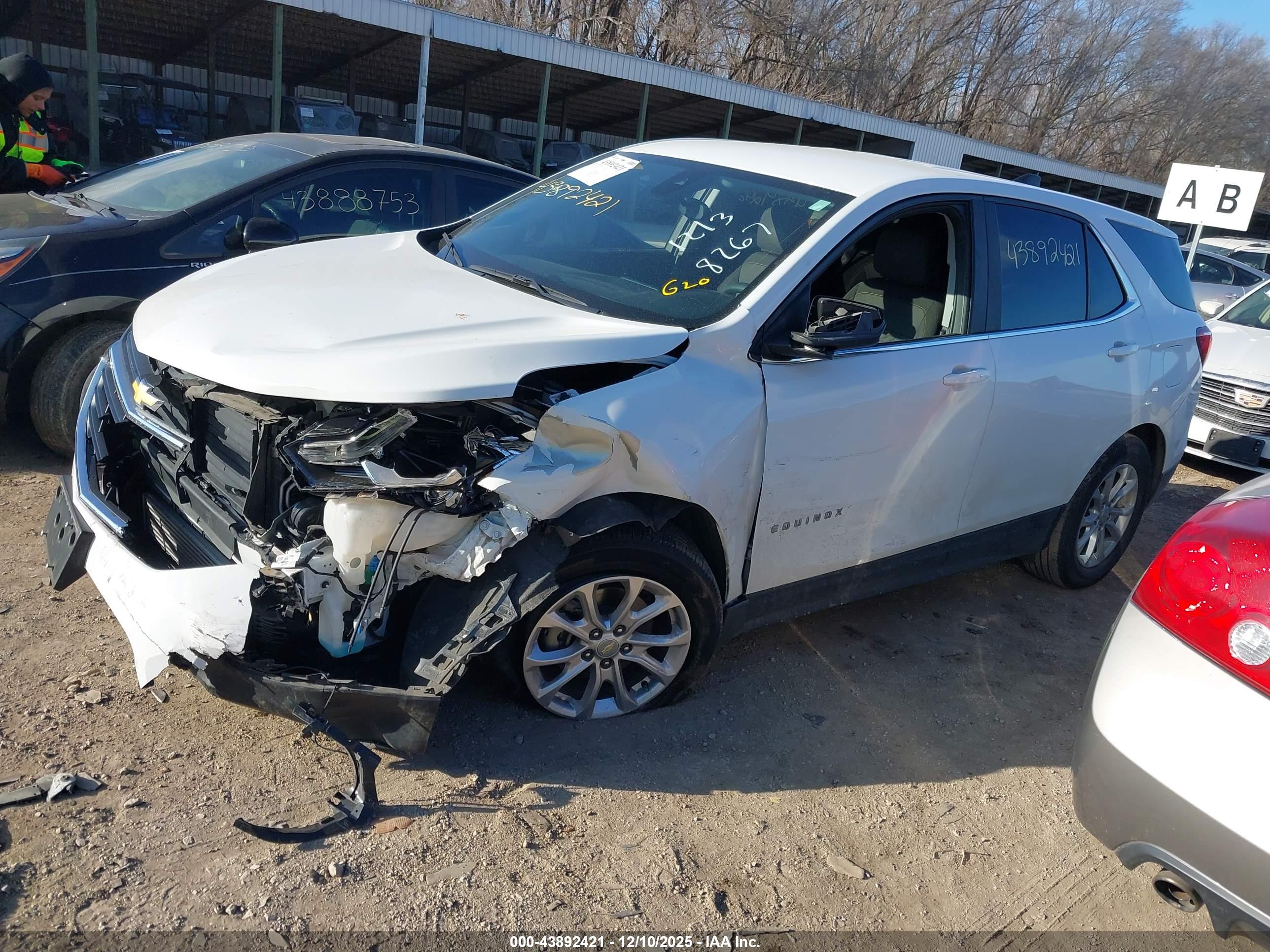 CHEVROLET EQUINOX image 2