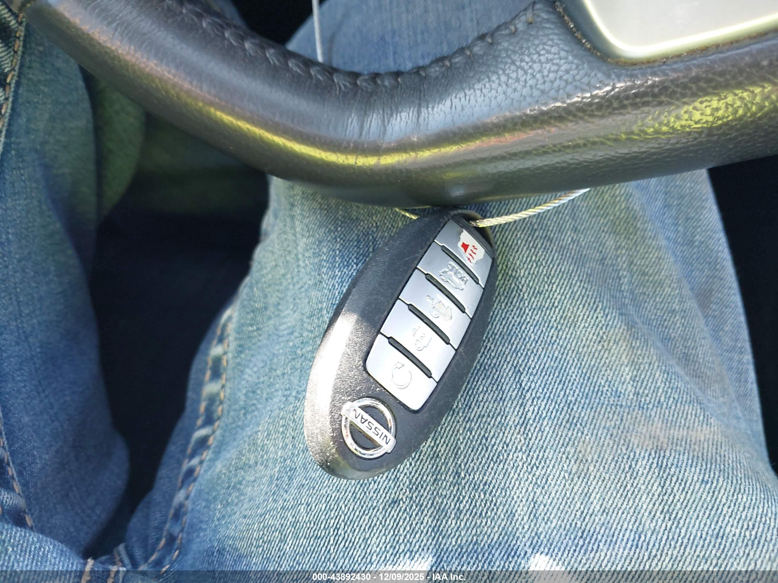 NISSAN ROGUE image 11