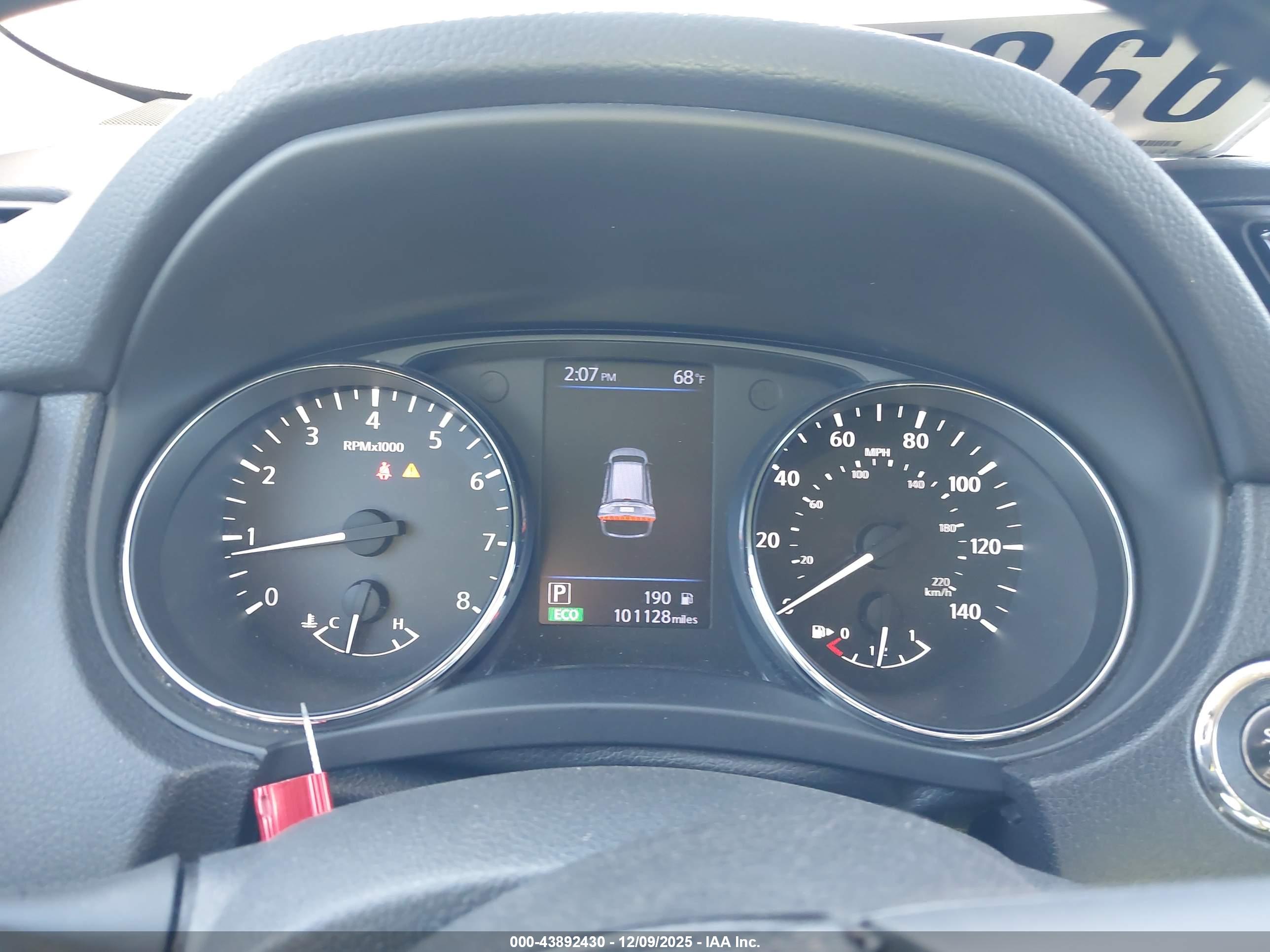 NISSAN ROGUE image 7