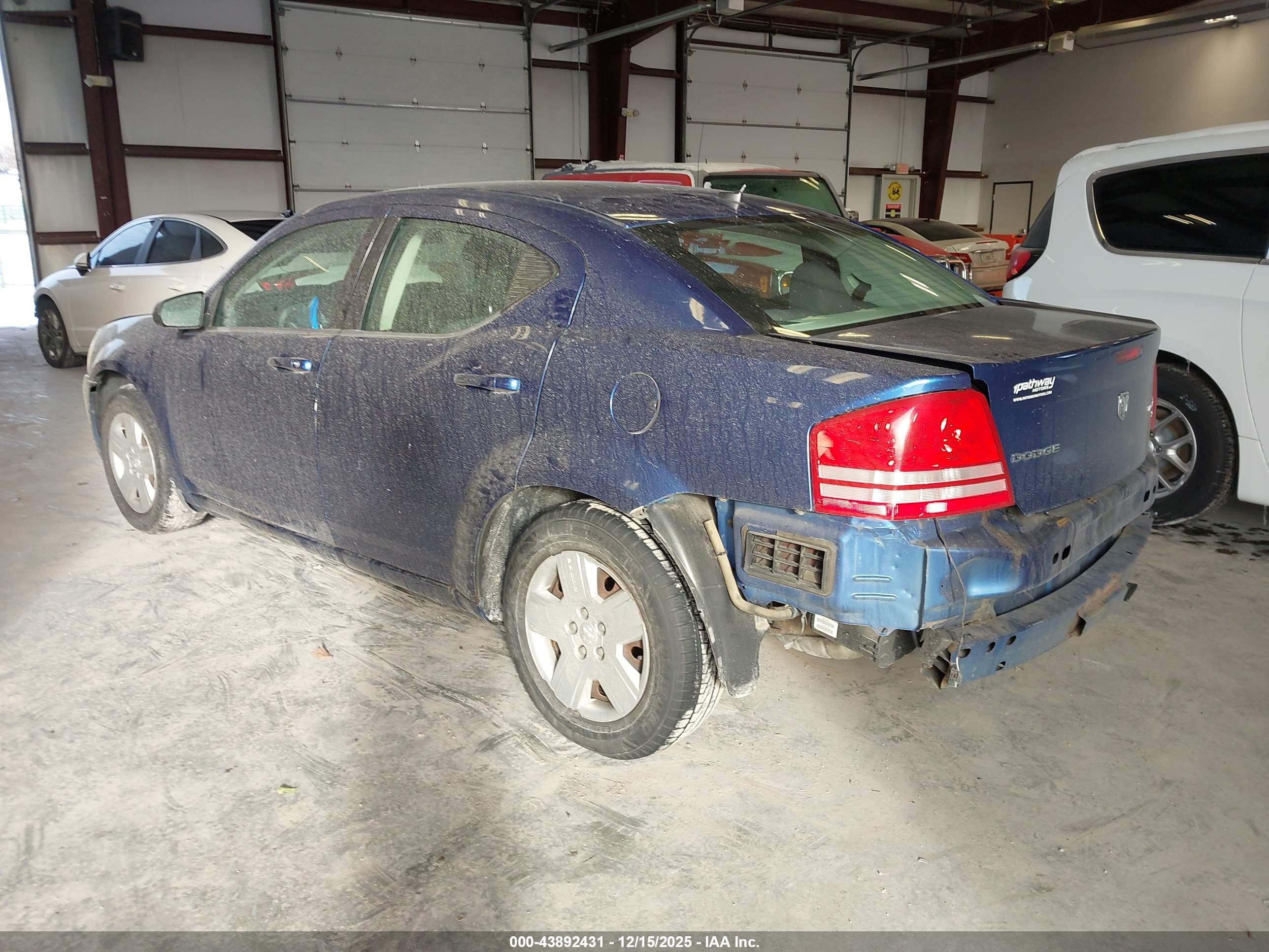 DODGE AVENGER image 3