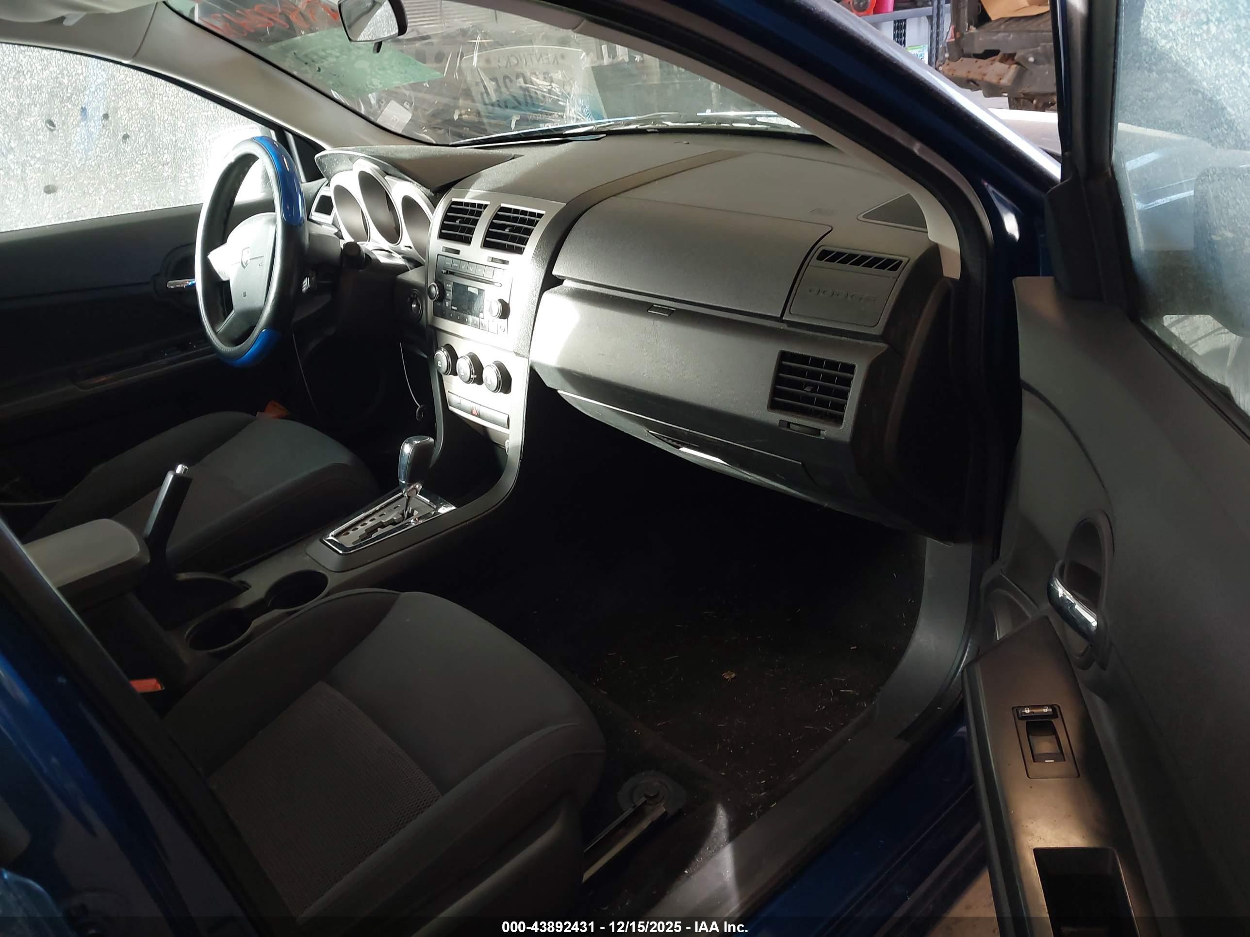 DODGE AVENGER image 5