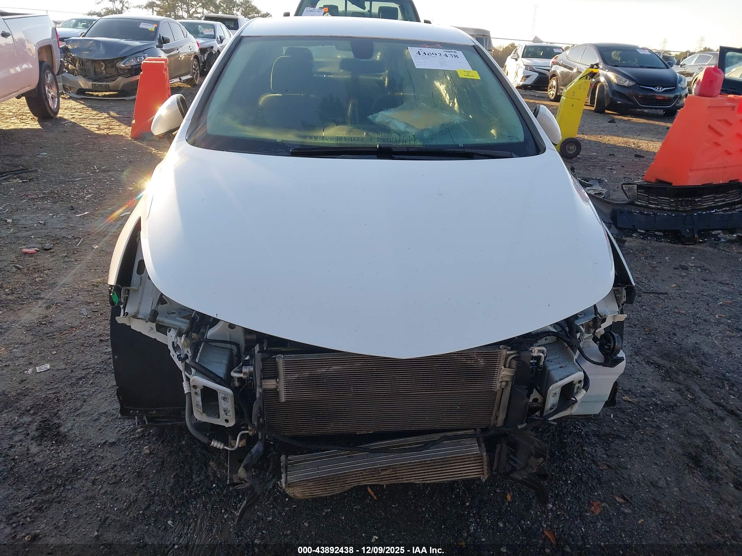 CHEVROLET CRUZE image 6