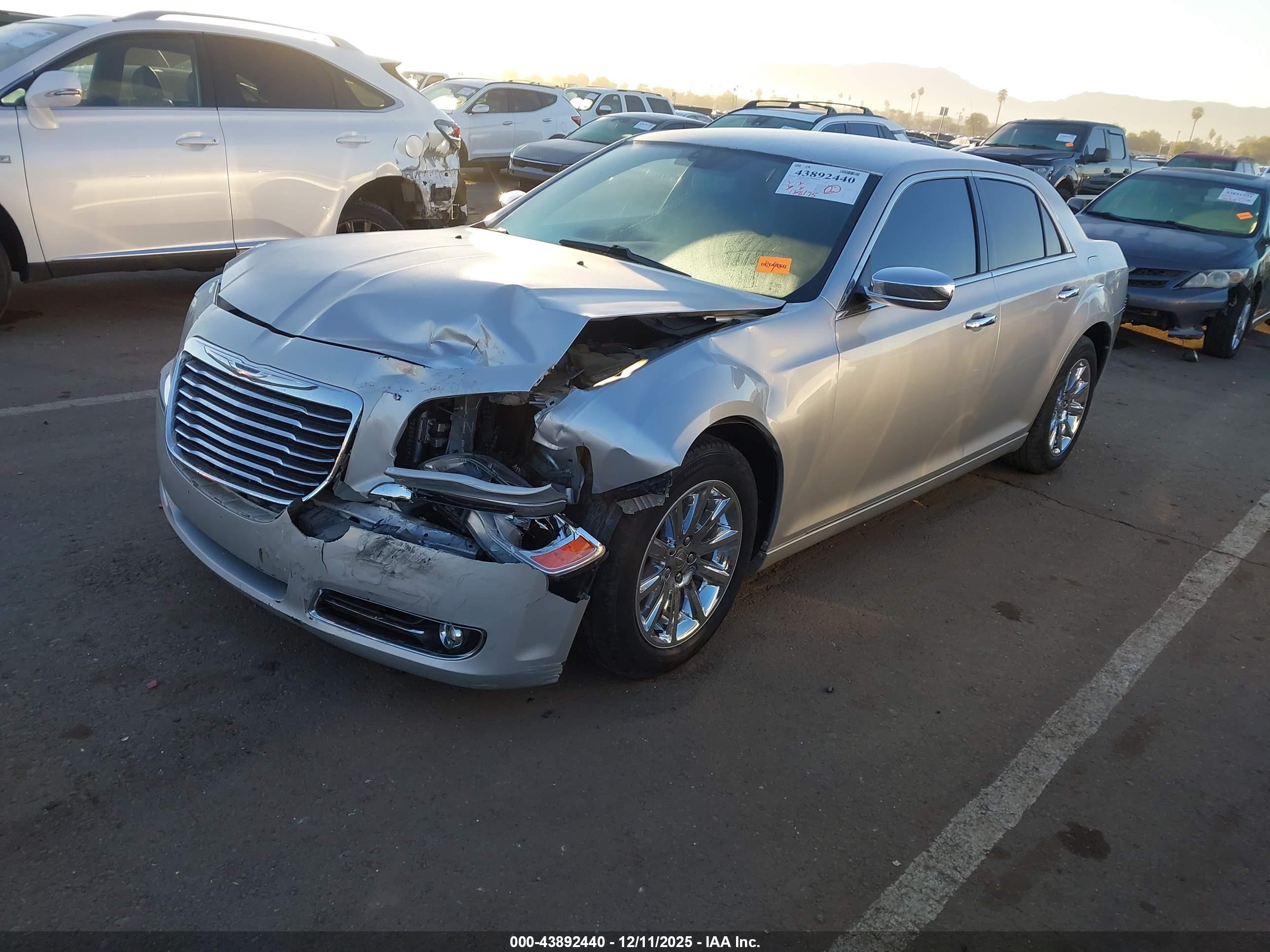 CHRYSLER 300 image 2
