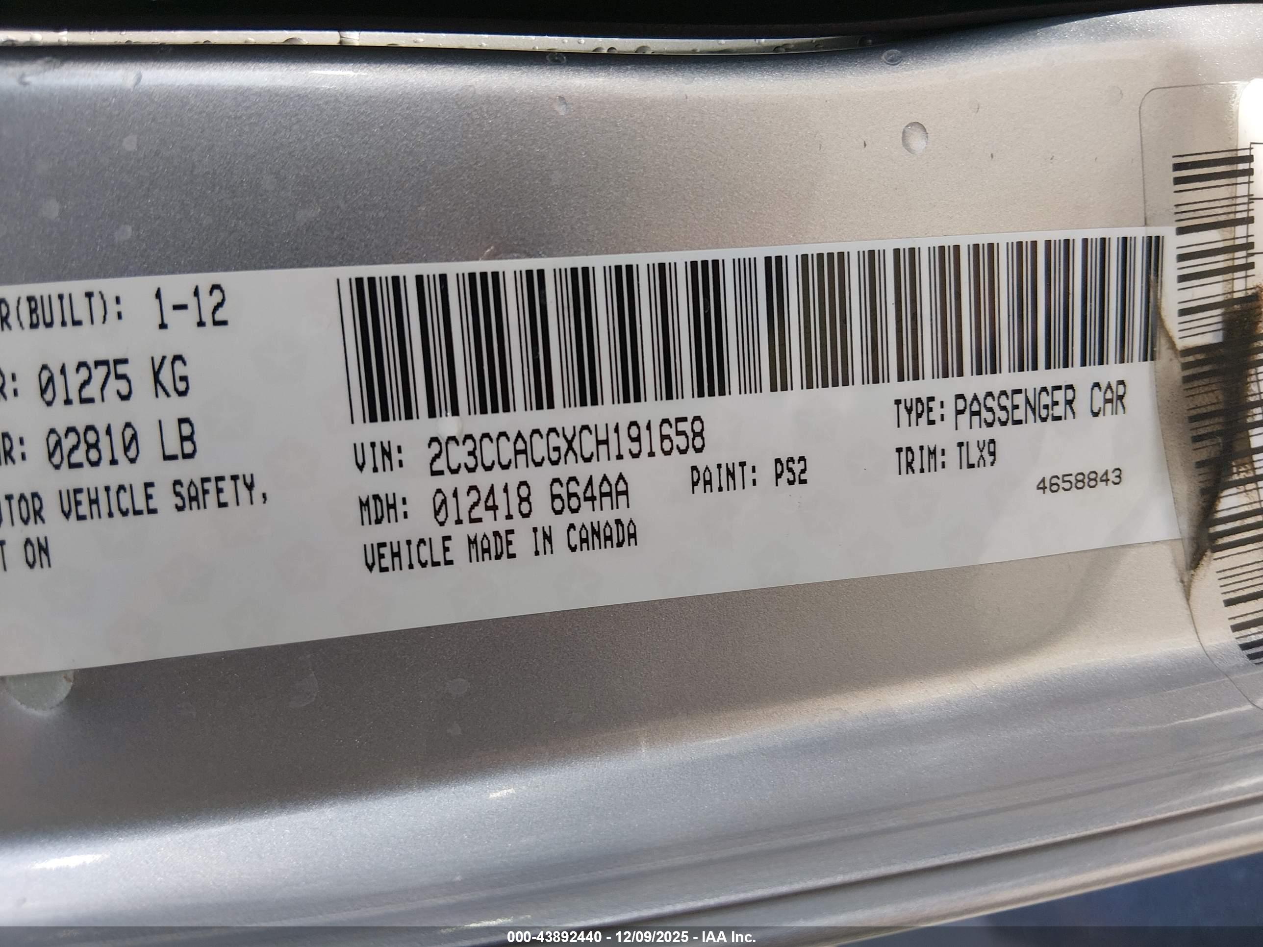 CHRYSLER 300 image 9