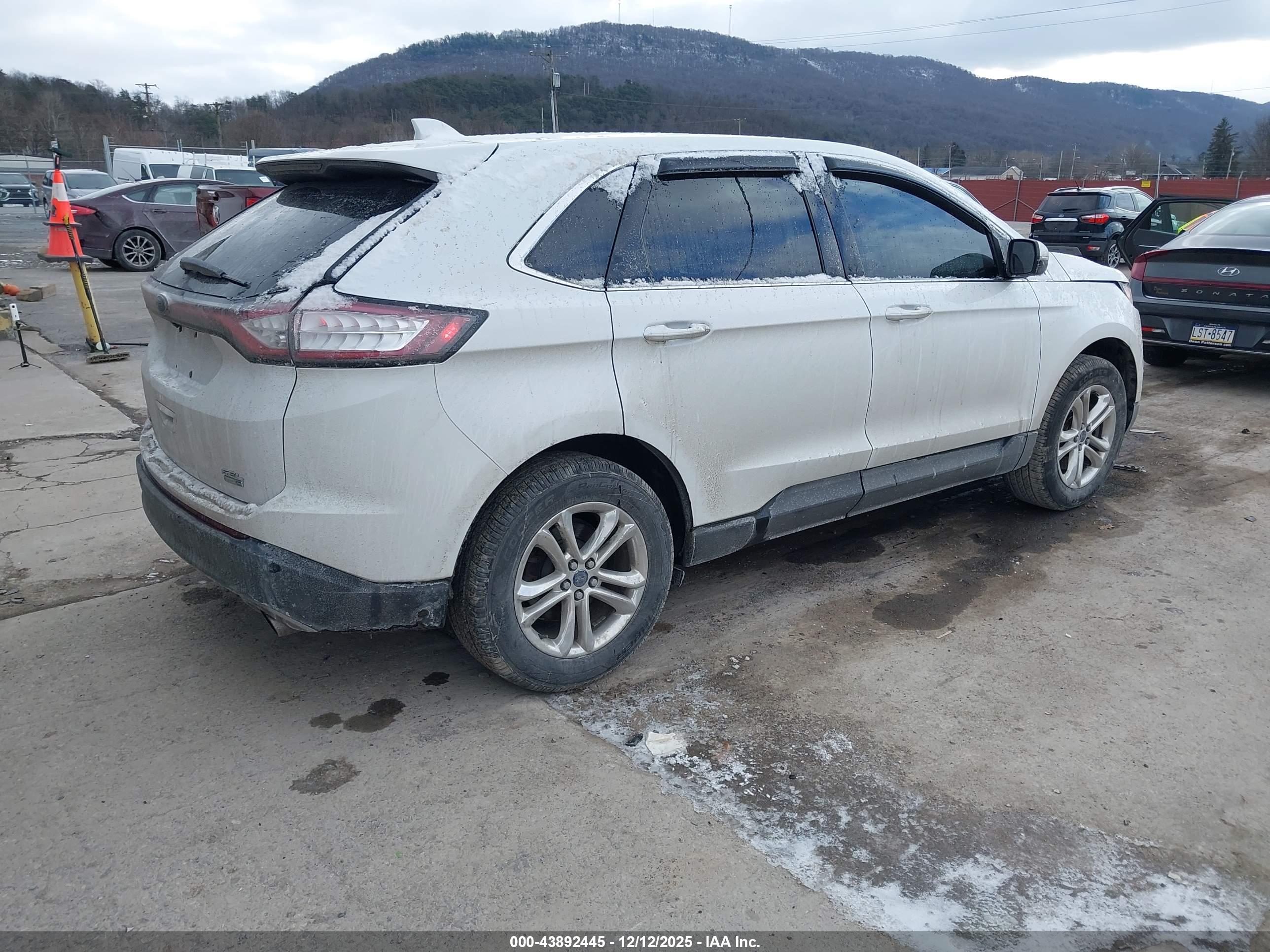 FORD EDGE image 4