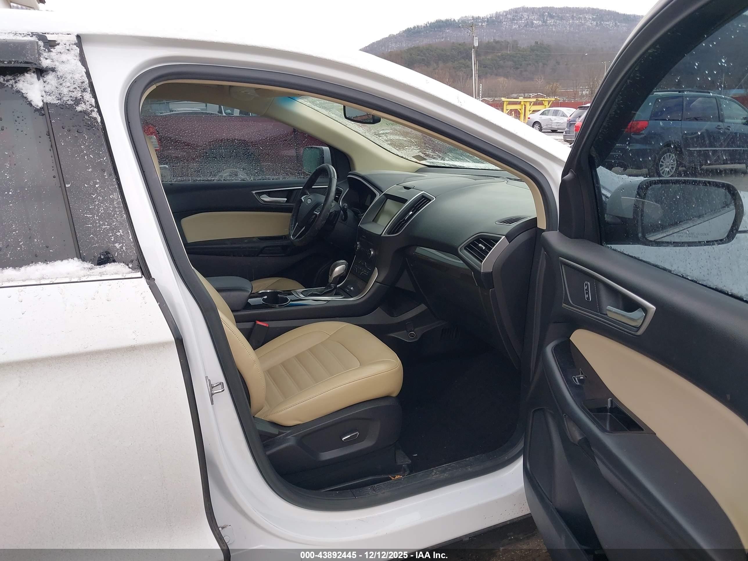 FORD EDGE image 5