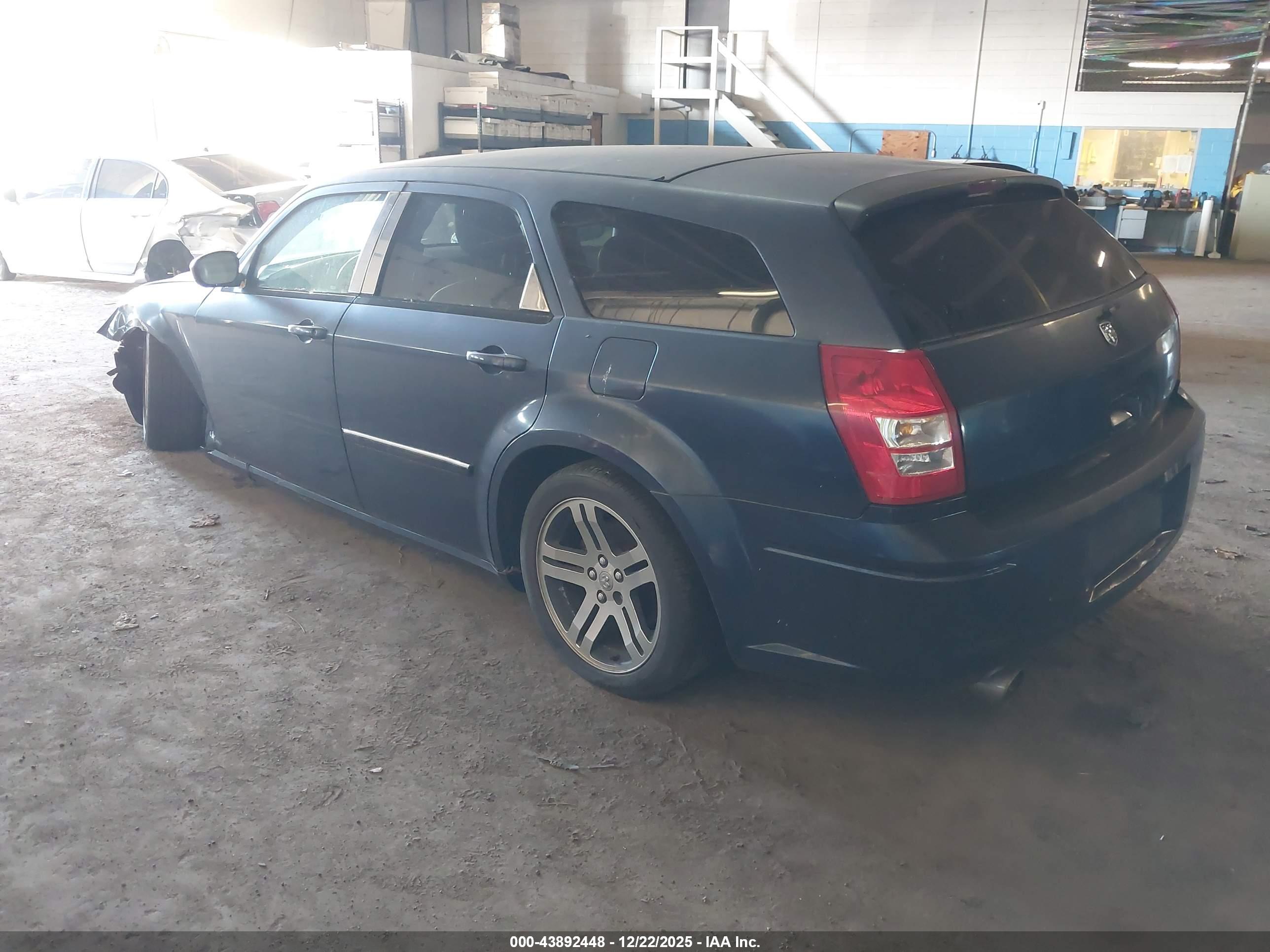 DODGE MAGNUM image 3
