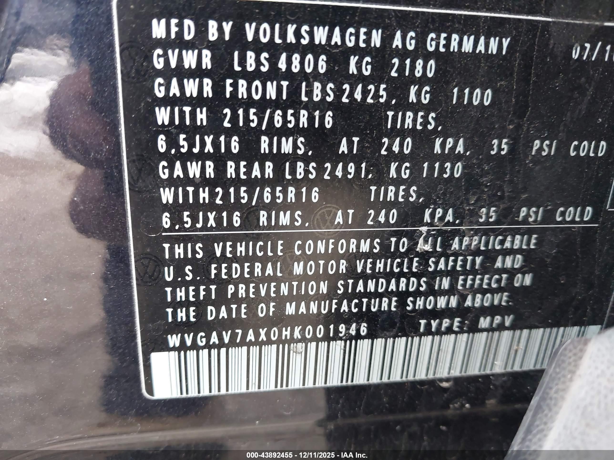VOLKSWAGEN TIGUAN image 9