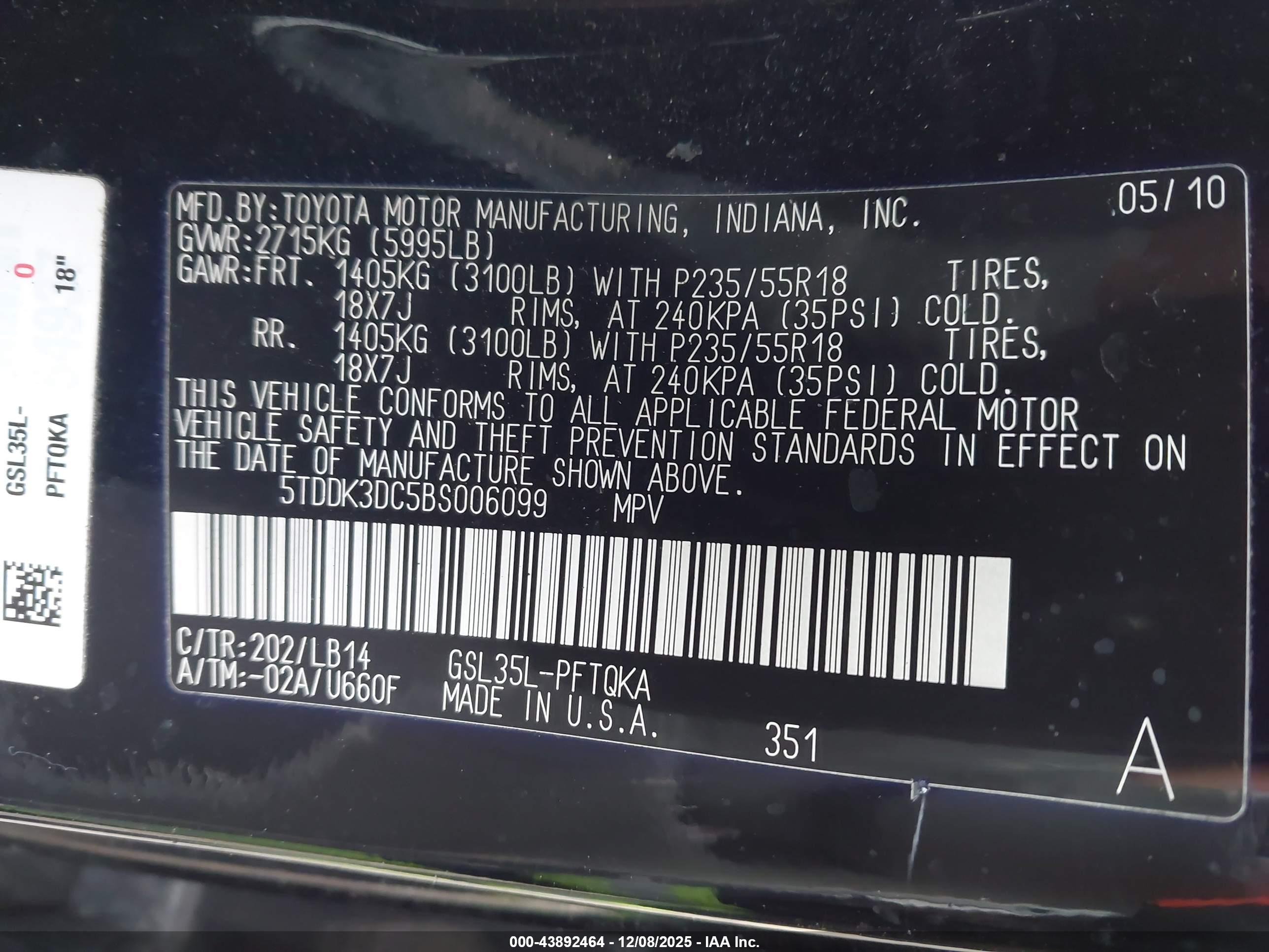 TOYOTA SIENNA image 9