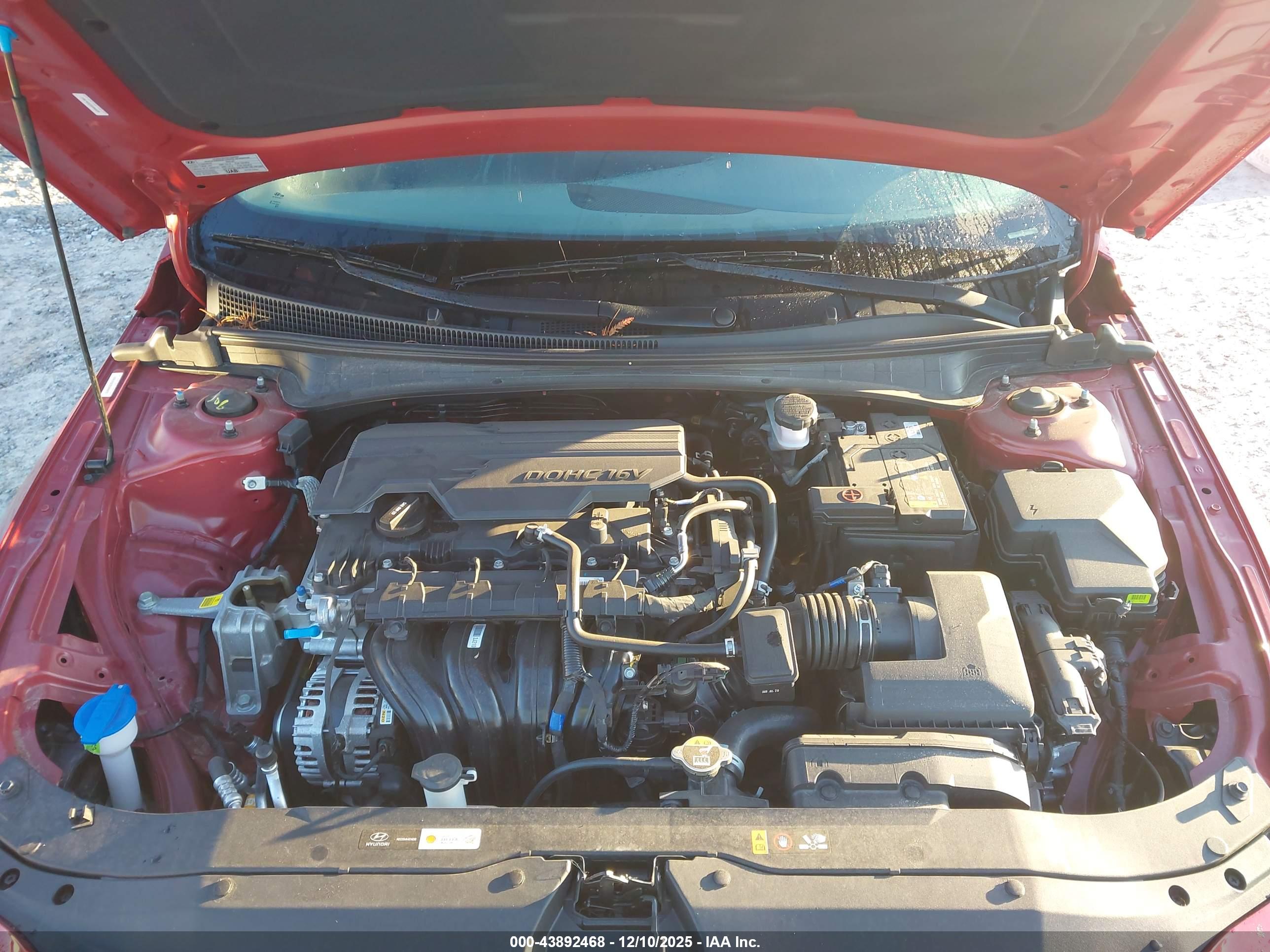 HYUNDAI ELANTRA image 10
