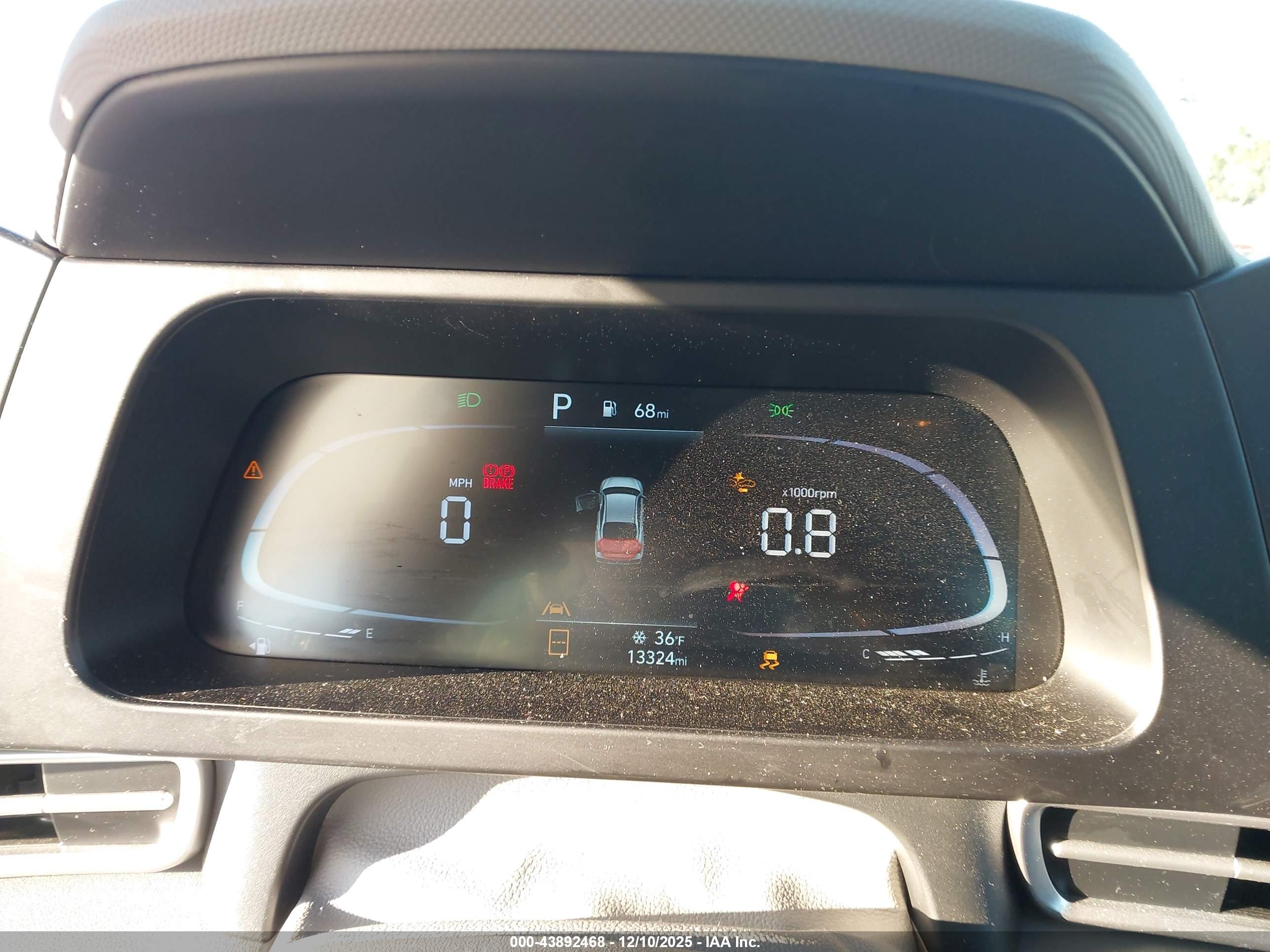 HYUNDAI ELANTRA image 7