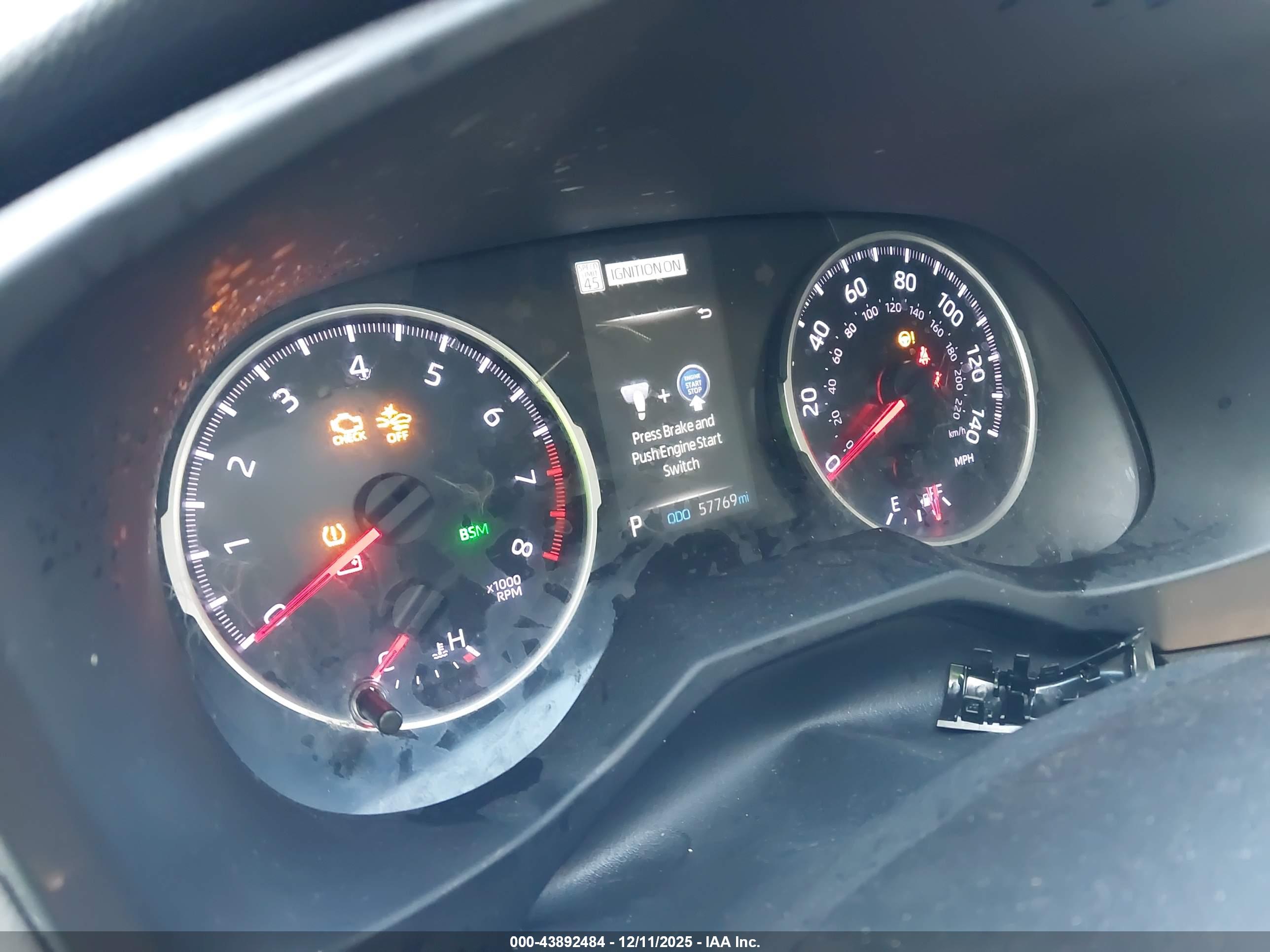 TOYOTA RAV4 image 7
