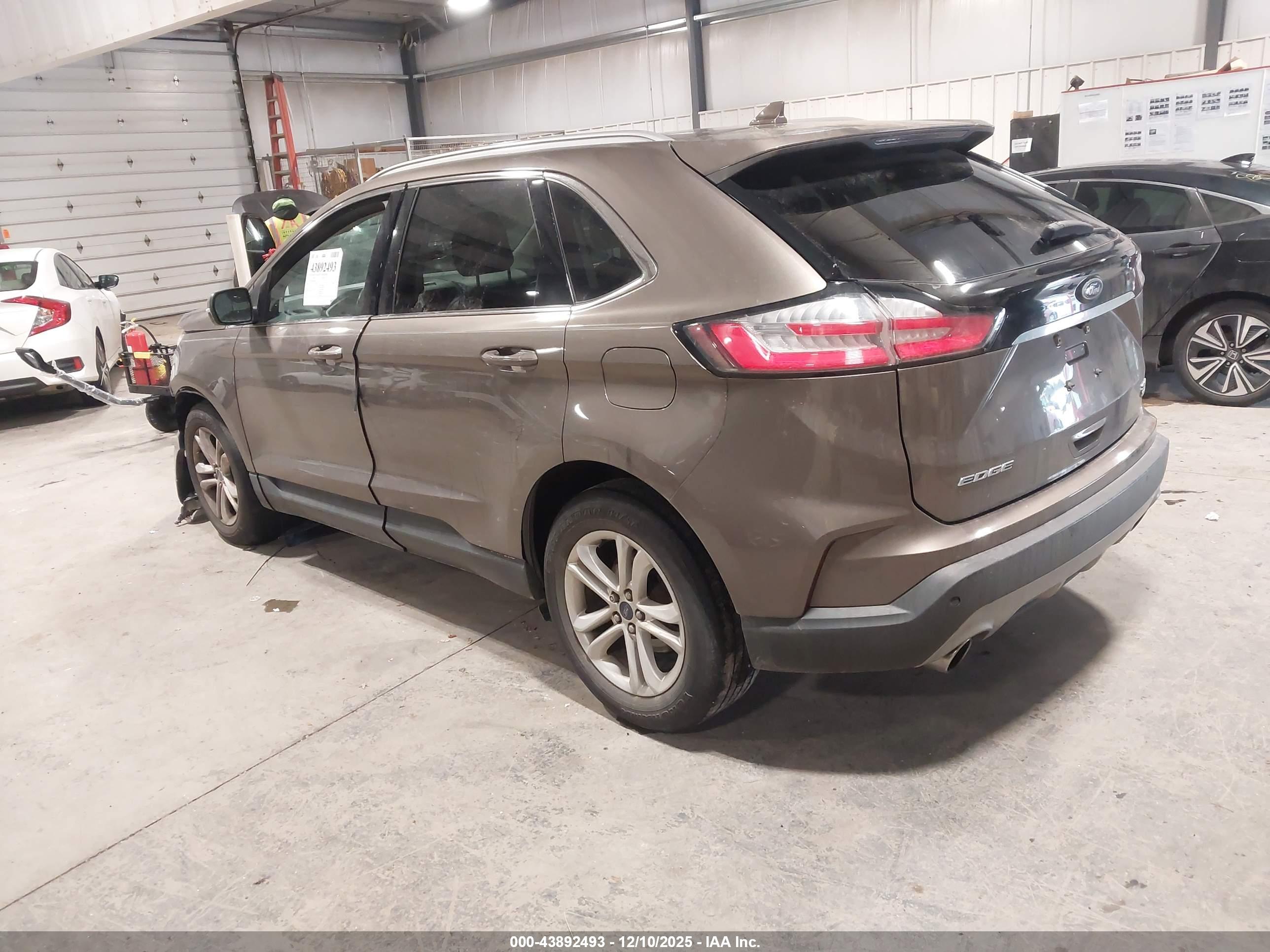 FORD EDGE image 3