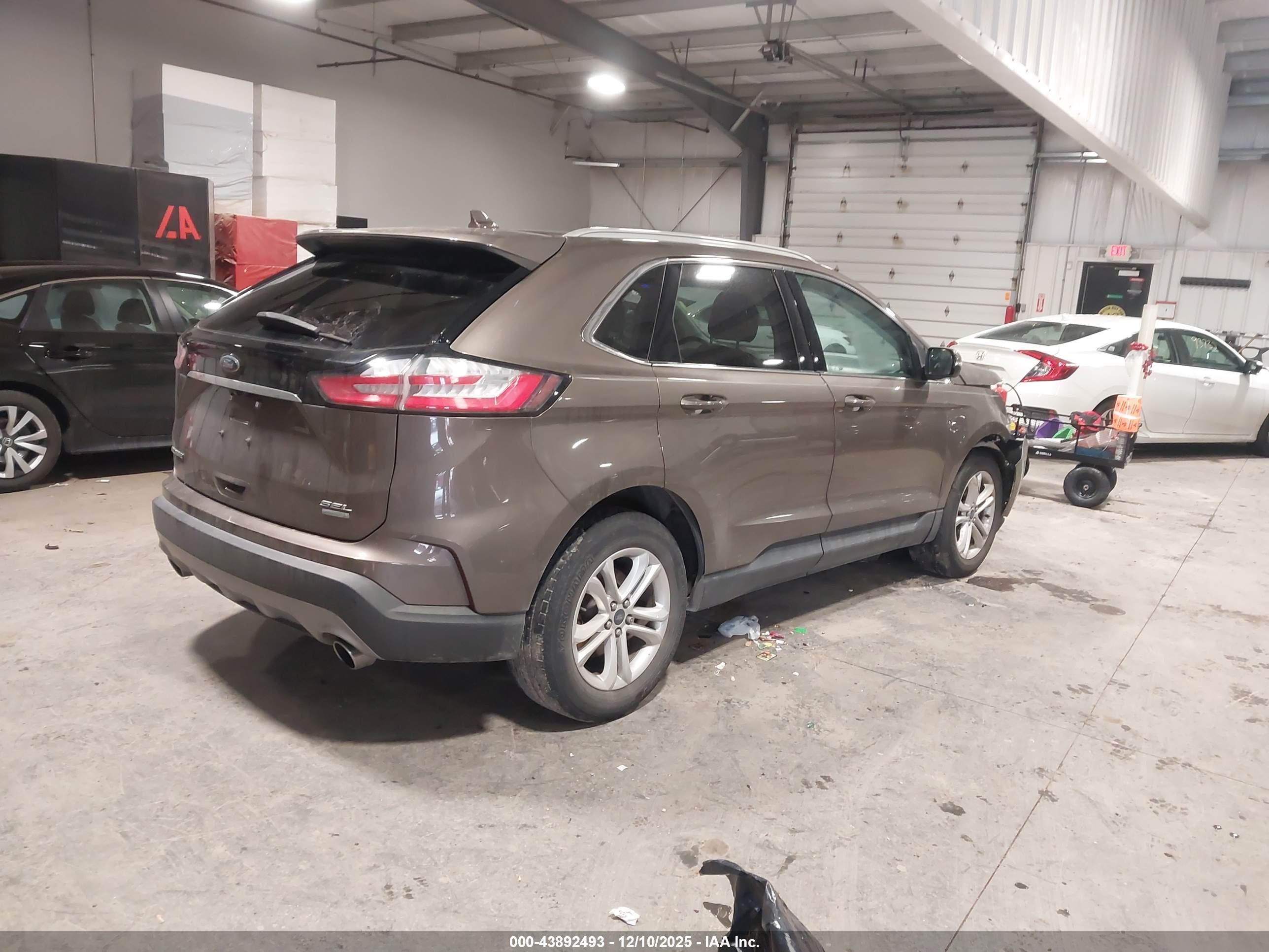 FORD EDGE image 4