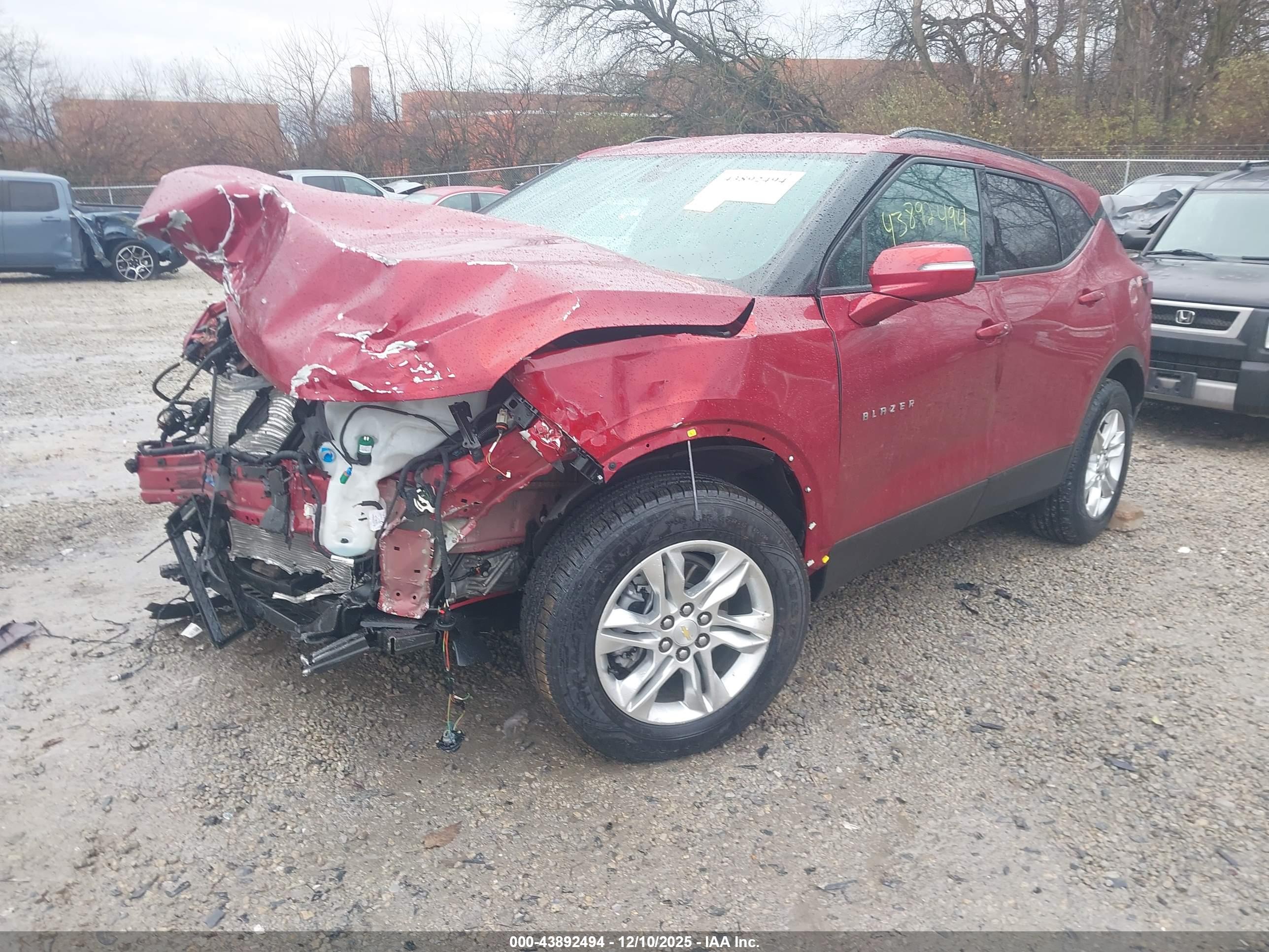 CHEVROLET BLAZER image 2