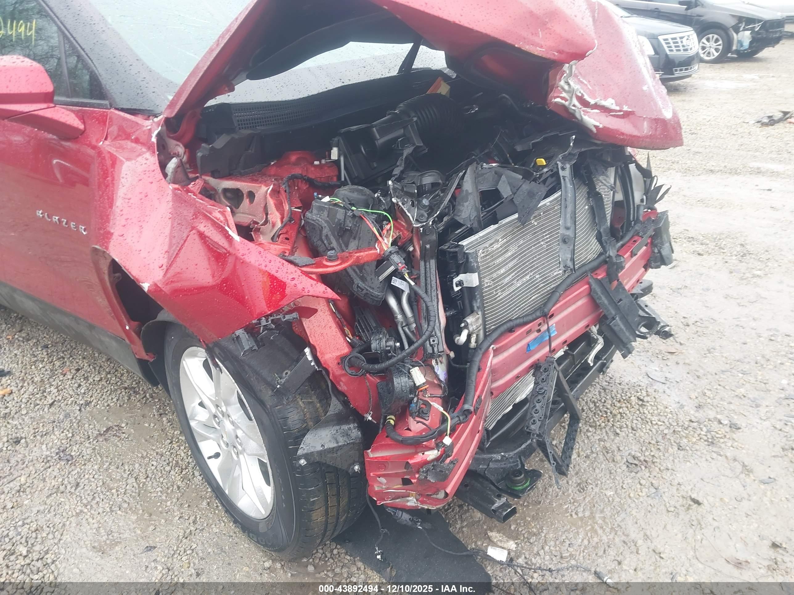 CHEVROLET BLAZER image 6