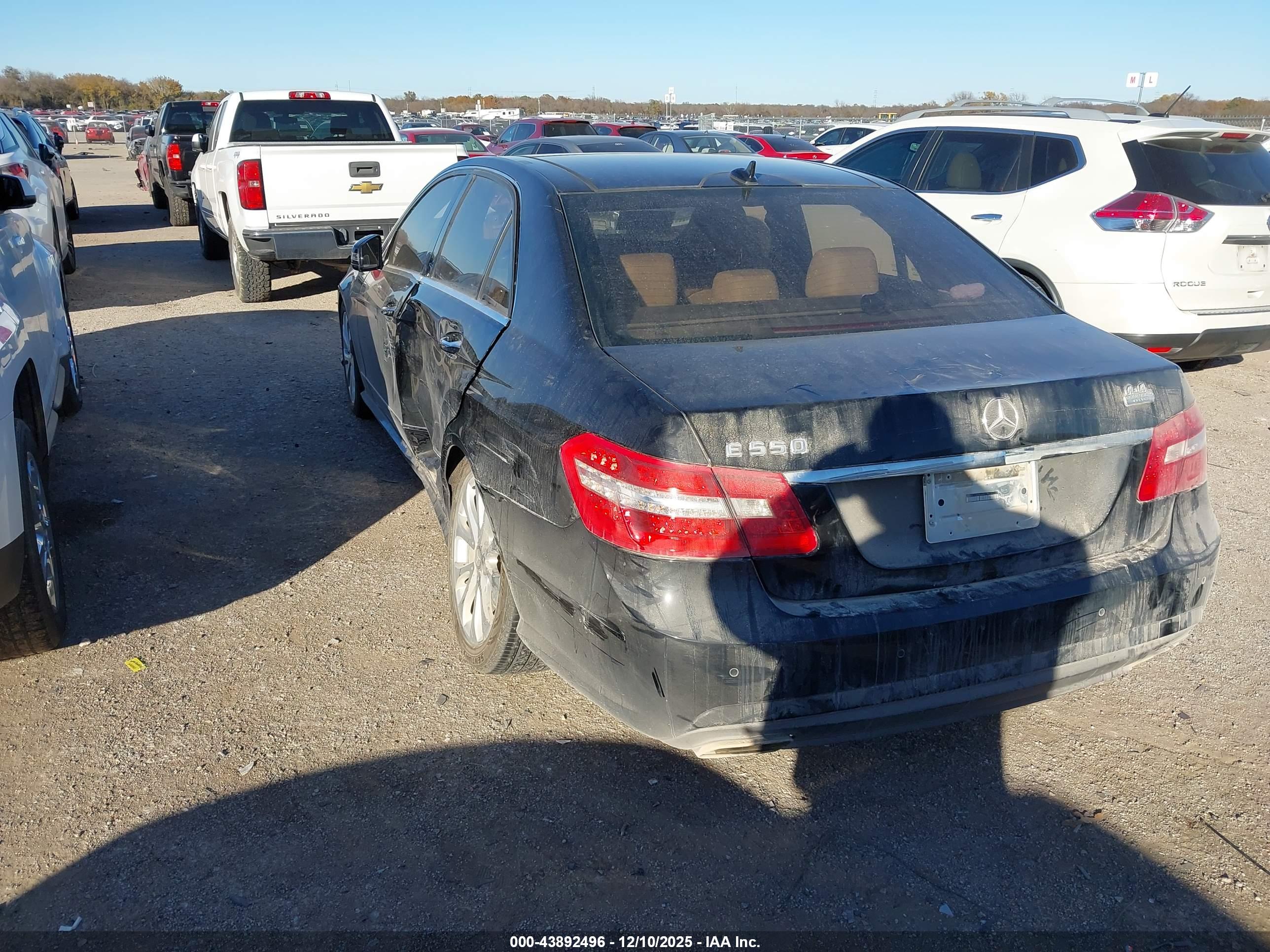 MERCEDES-BENZ E image 3