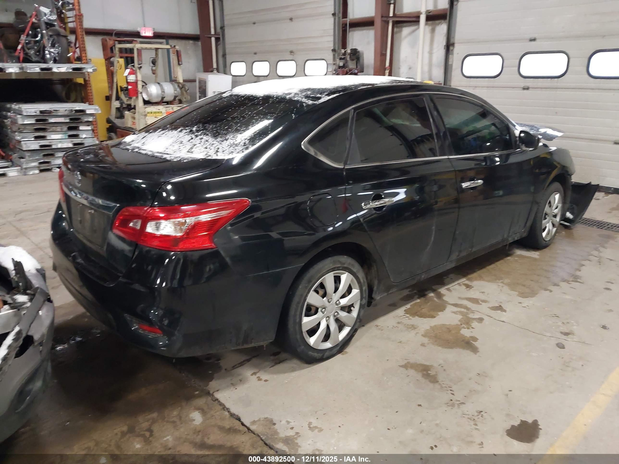 NISSAN SENTRA image 4