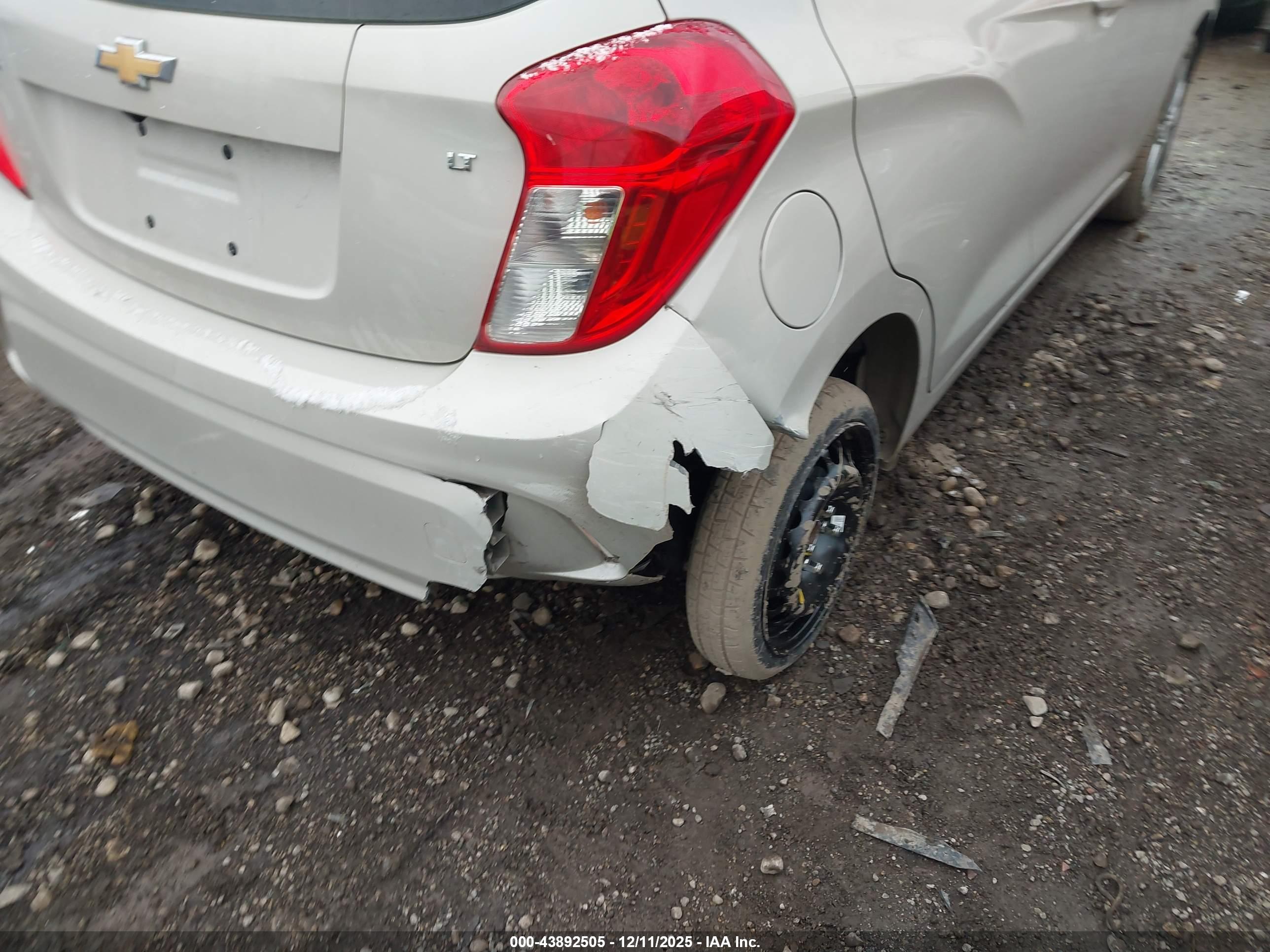 CHEVROLET SPARK image 6